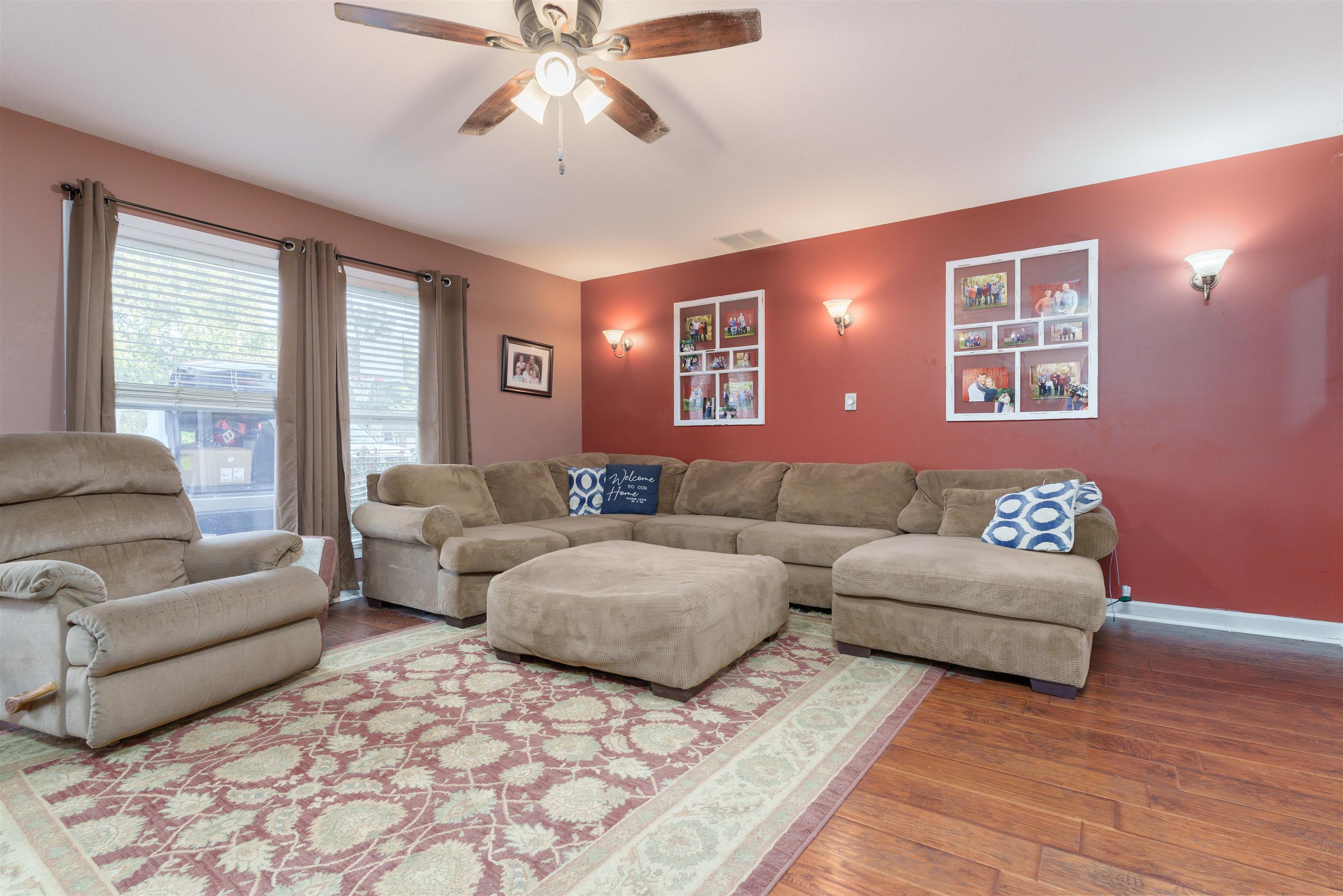 2512 Carryback Court, Owensboro, Kentucky 42301, 3 Bedrooms Bedrooms, ,2 BathroomsBathrooms,Single Family Residence,For Sale,Carryback Court,88175