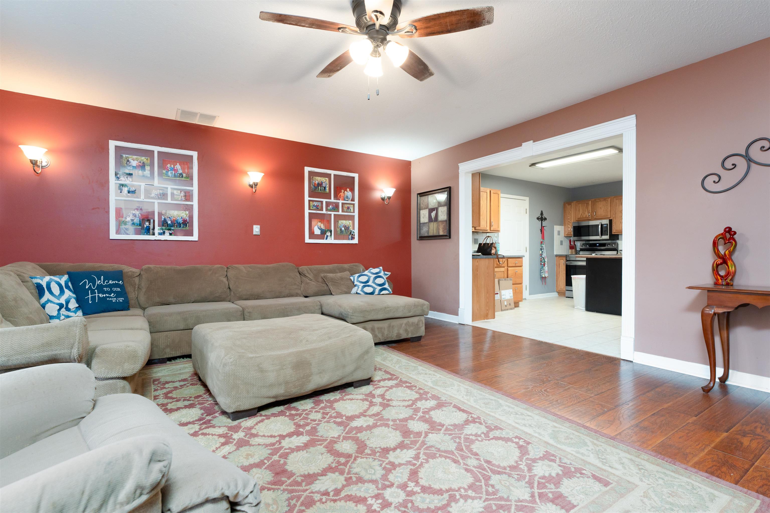 2512 Carryback Court, Owensboro, Kentucky 42301, 3 Bedrooms Bedrooms, ,2 BathroomsBathrooms,Single Family Residence,For Sale,Carryback Court,88175
