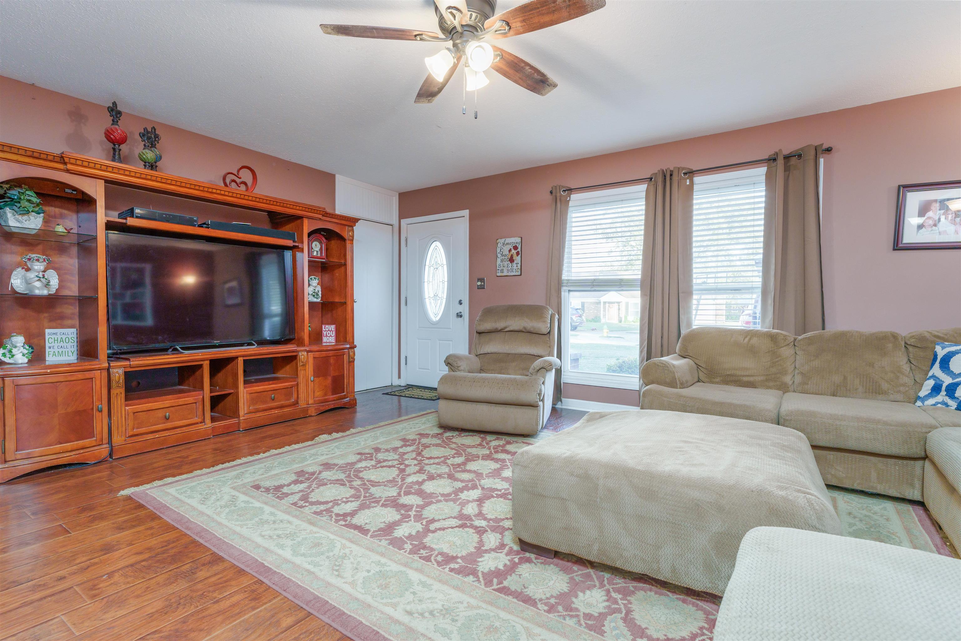 2512 Carryback Court, Owensboro, Kentucky 42301, 3 Bedrooms Bedrooms, ,2 BathroomsBathrooms,Single Family Residence,For Sale,Carryback Court,88175