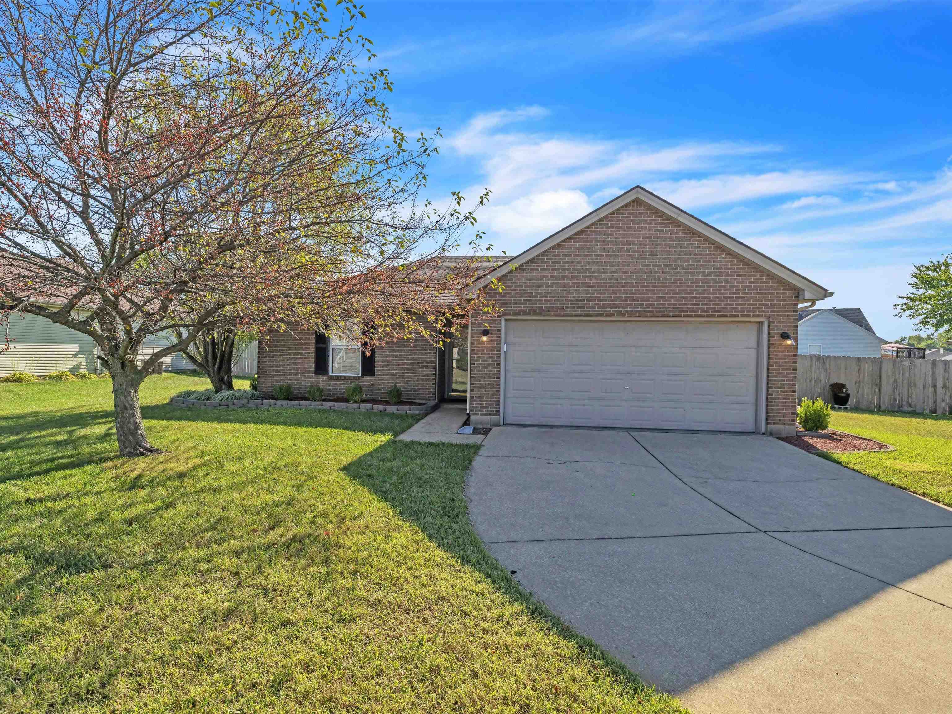 1912 Terrace Pointe, Owensboro, Kentucky 42303, 3 Bedrooms Bedrooms, ,2 BathroomsBathrooms,Single Family Residence,For Sale,Terrace Pointe,88178