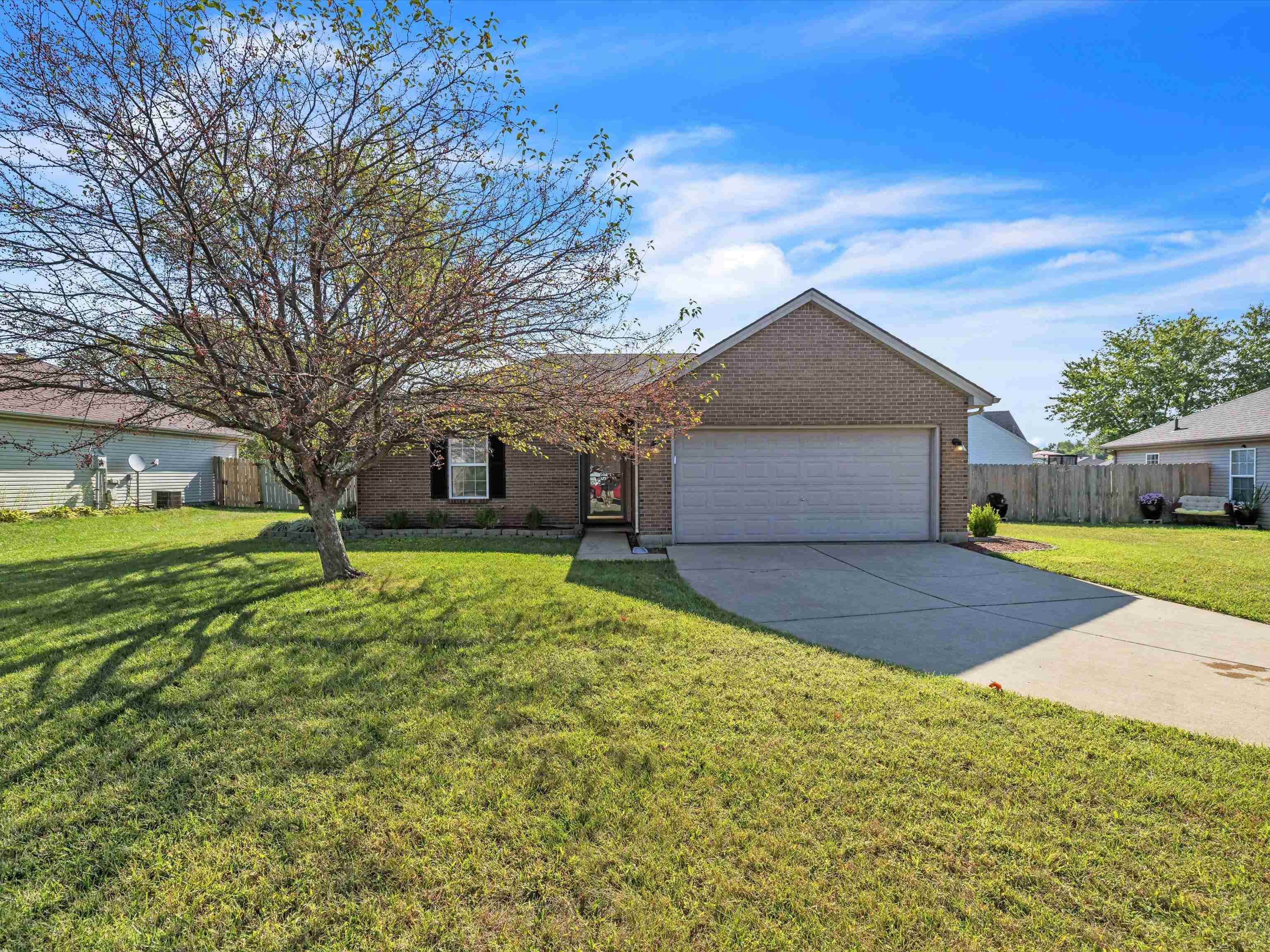1912 Terrace Pointe, Owensboro, Kentucky 42303, 3 Bedrooms Bedrooms, ,2 BathroomsBathrooms,Single Family Residence,For Sale,Terrace Pointe,88178