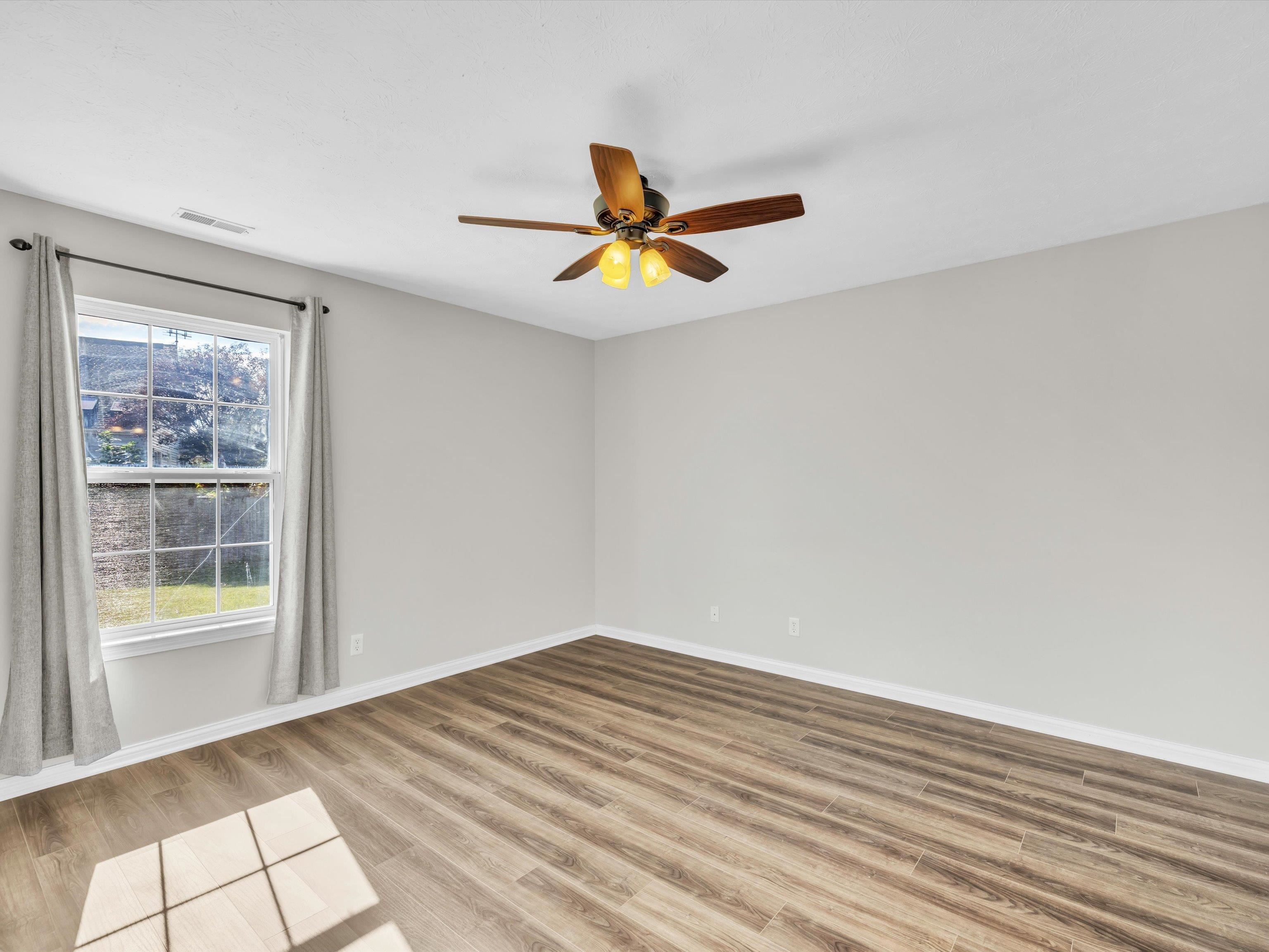 1912 Terrace Pointe, Owensboro, Kentucky 42303, 3 Bedrooms Bedrooms, ,2 BathroomsBathrooms,Single Family Residence,For Sale,Terrace Pointe,88178