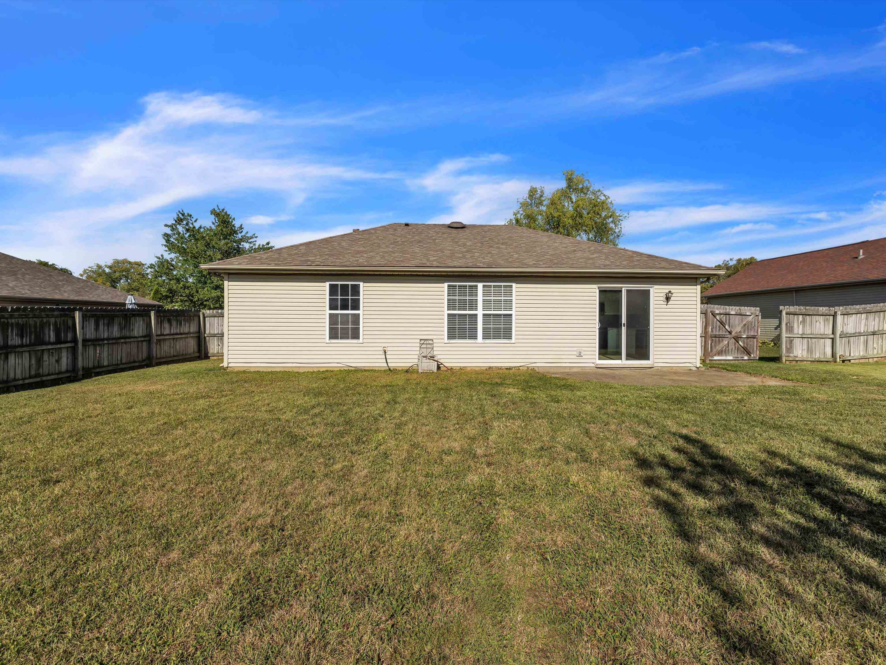 1912 Terrace Pointe, Owensboro, Kentucky 42303, 3 Bedrooms Bedrooms, ,2 BathroomsBathrooms,Single Family Residence,For Sale,Terrace Pointe,88178