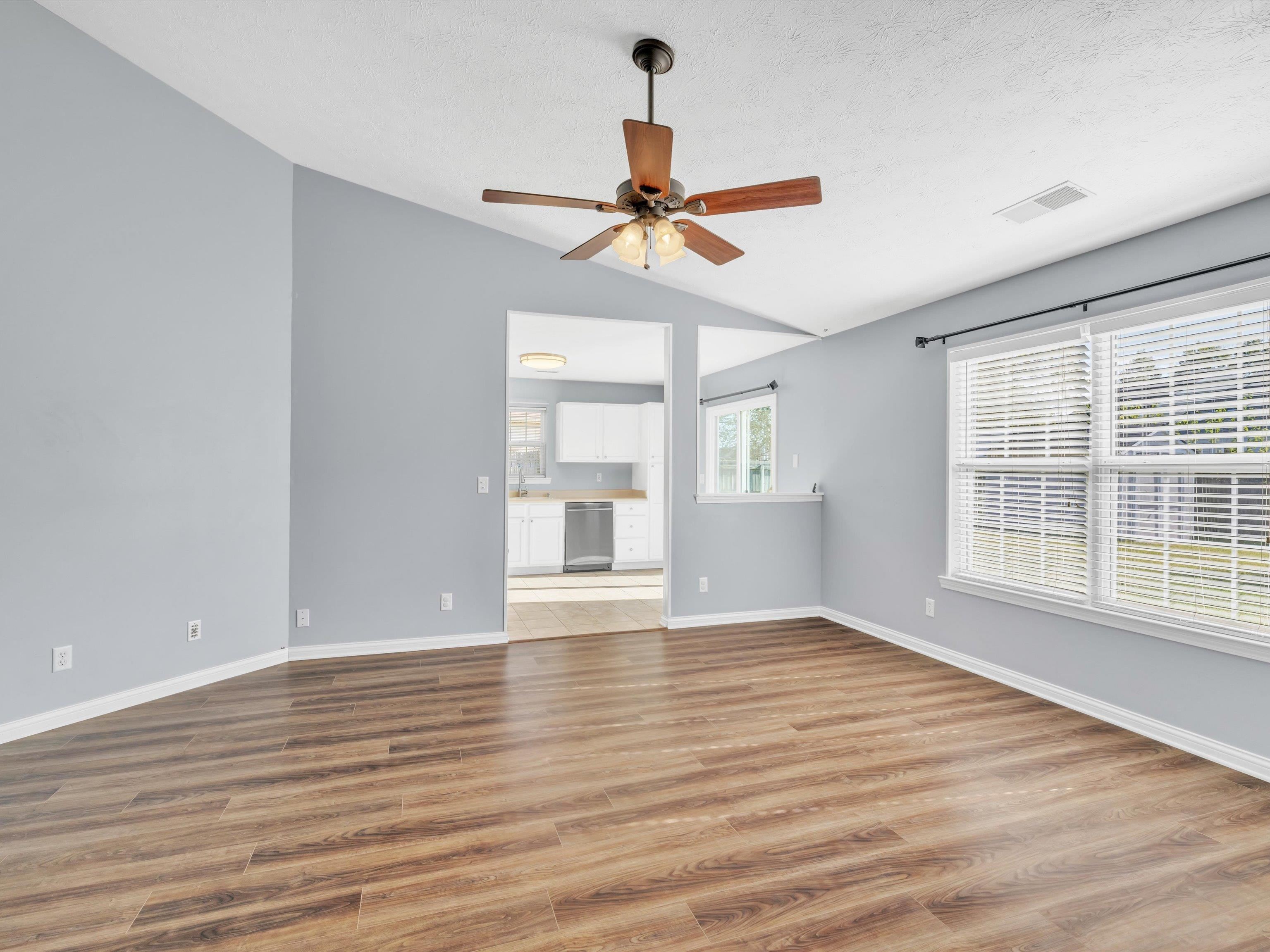 1912 Terrace Pointe, Owensboro, Kentucky 42303, 3 Bedrooms Bedrooms, ,2 BathroomsBathrooms,Single Family Residence,For Sale,Terrace Pointe,88178