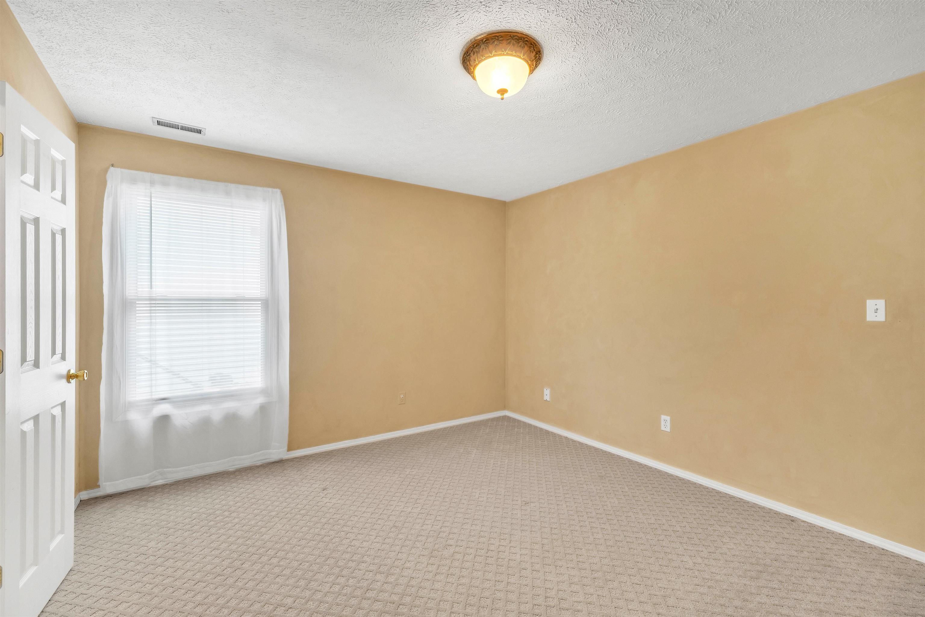 3938 Reliant Circle, Owensboro, Kentucky 42301, 3 Bedrooms Bedrooms, ,2 BathroomsBathrooms,Single Family Residence,For Sale,Reliant Circle,88194