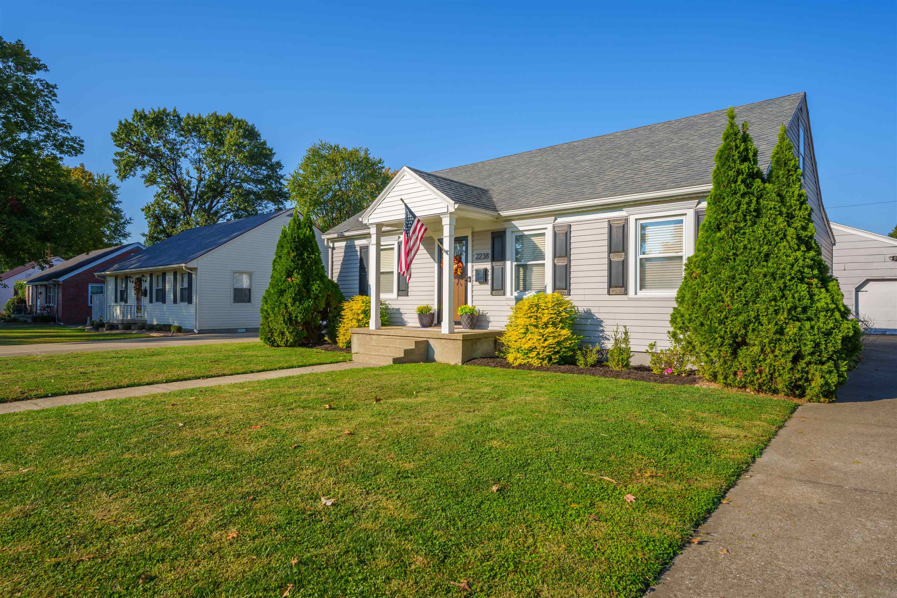 2238 Clarke Drive, Owensboro, Kentucky 42301, 3 Bedrooms Bedrooms, ,1 BathroomBathrooms,Single Family Residence,For Sale,Clarke Drive,88202