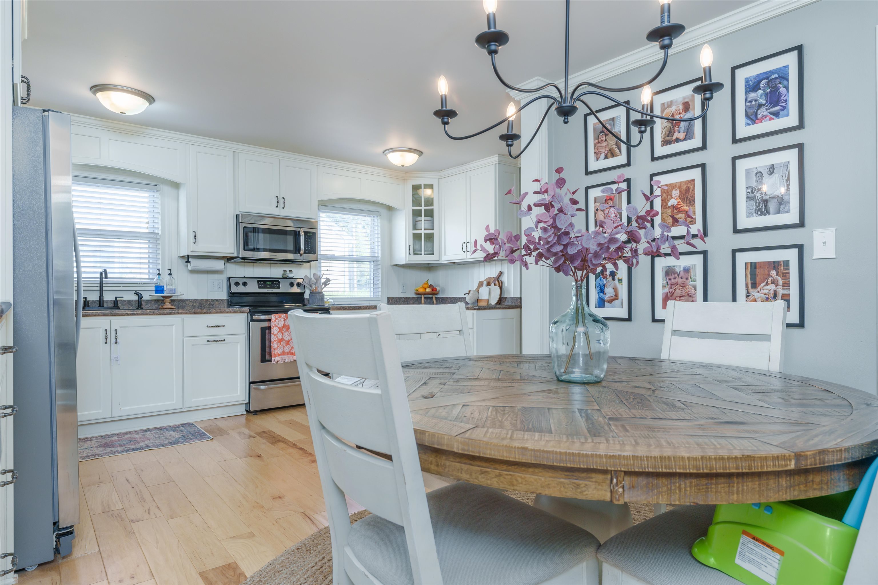 2238 Clarke Drive, Owensboro, Kentucky 42301, 3 Bedrooms Bedrooms, ,1 BathroomBathrooms,Single Family Residence,For Sale,Clarke Drive,88202