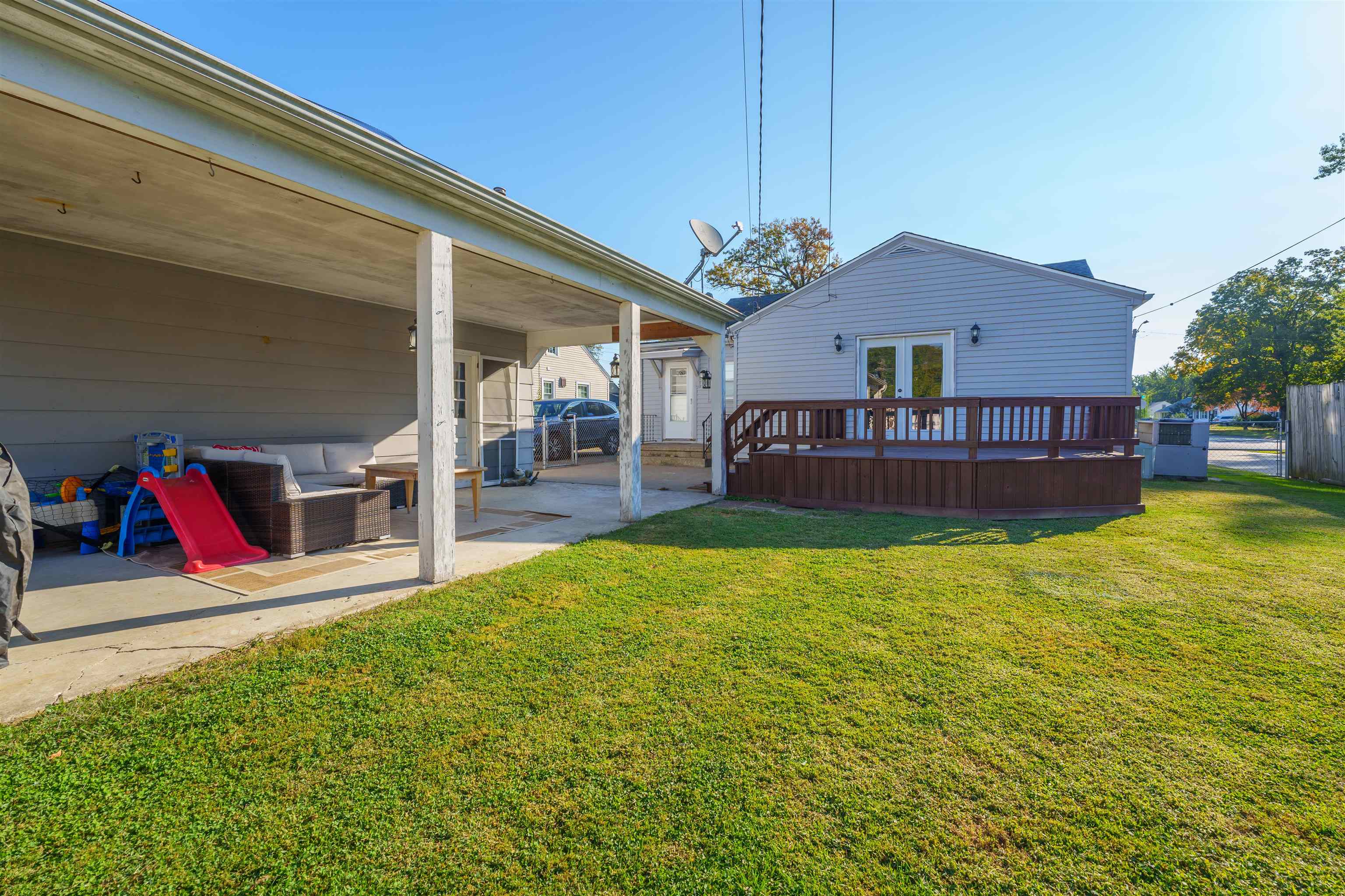 2238 Clarke Drive, Owensboro, Kentucky 42301, 3 Bedrooms Bedrooms, ,1 BathroomBathrooms,Single Family Residence,For Sale,Clarke Drive,88202
