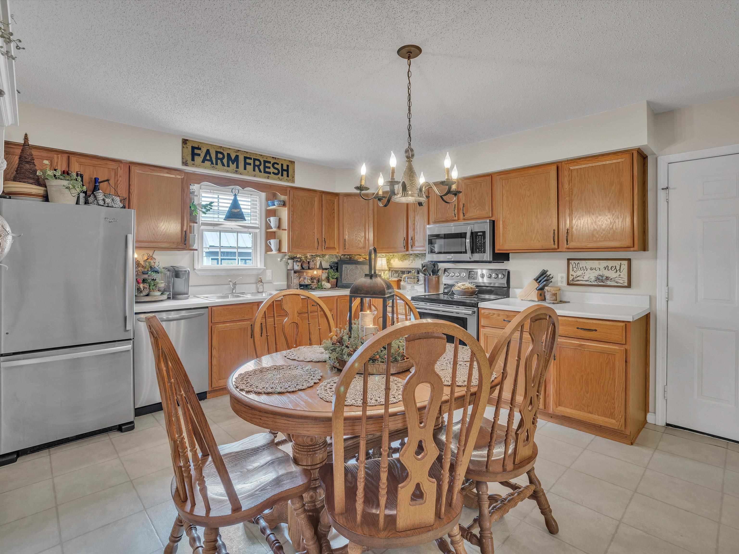 12991 U.S. 231, Utica, Kentucky 42376, 3 Bedrooms Bedrooms, ,2 BathroomsBathrooms,Single Family Residence,For Sale,U.S. 231,88204