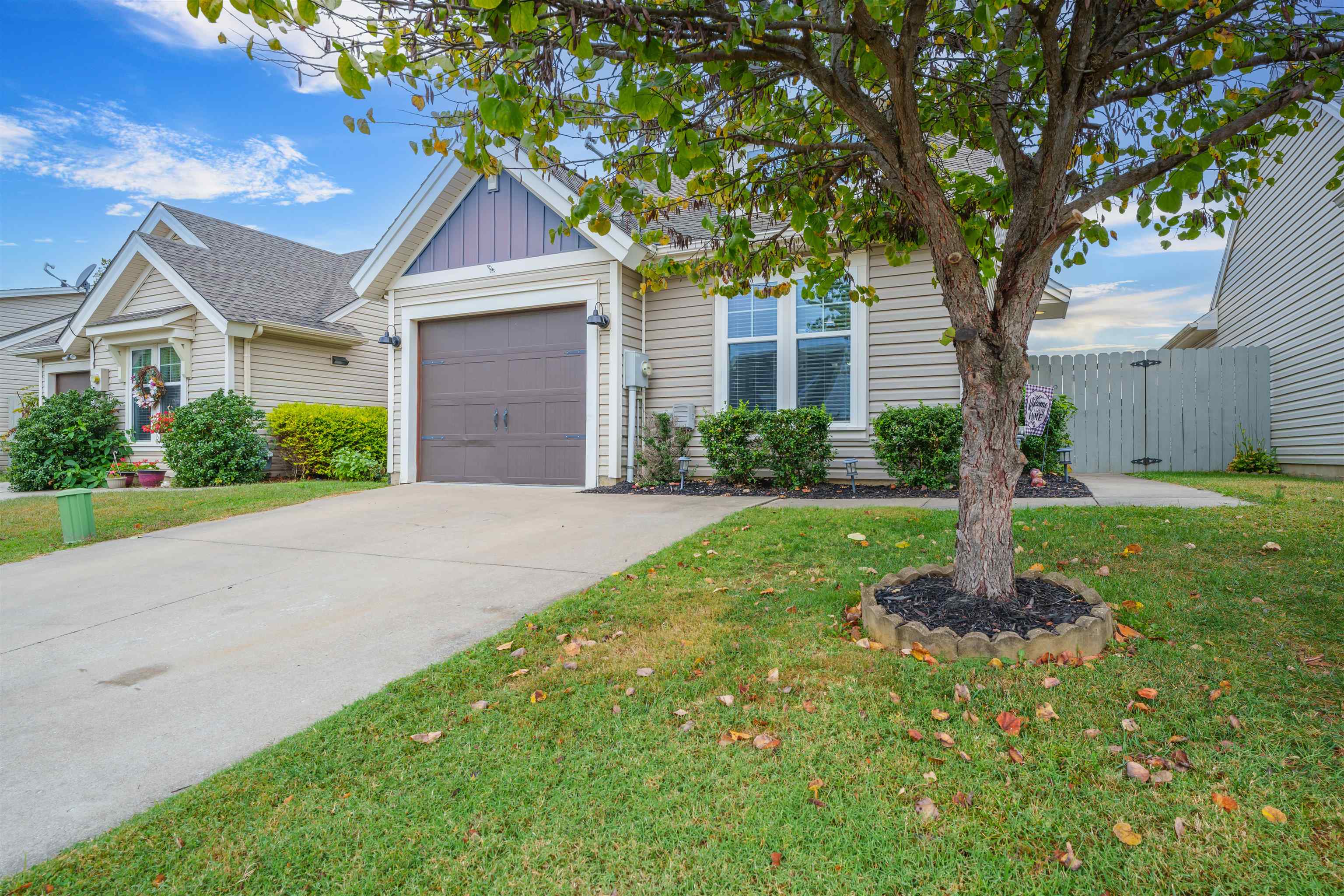 2119 Village Run, Owensboro, Kentucky 42303, 2 Bedrooms Bedrooms, ,2 BathroomsBathrooms,Single Family Residence,For Sale,Village Run,88212