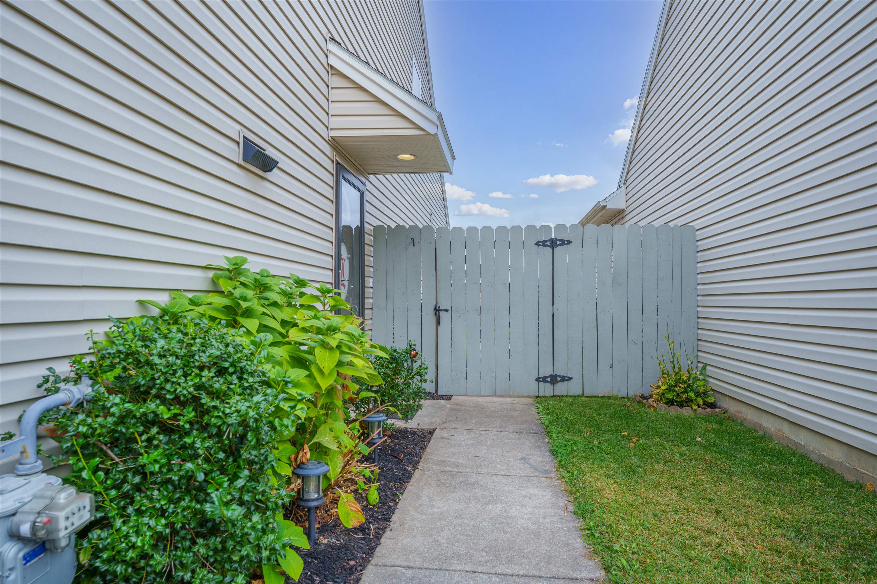 2119 Village Run, Owensboro, Kentucky 42303, 2 Bedrooms Bedrooms, ,2 BathroomsBathrooms,Single Family Residence,For Sale,Village Run,88212
