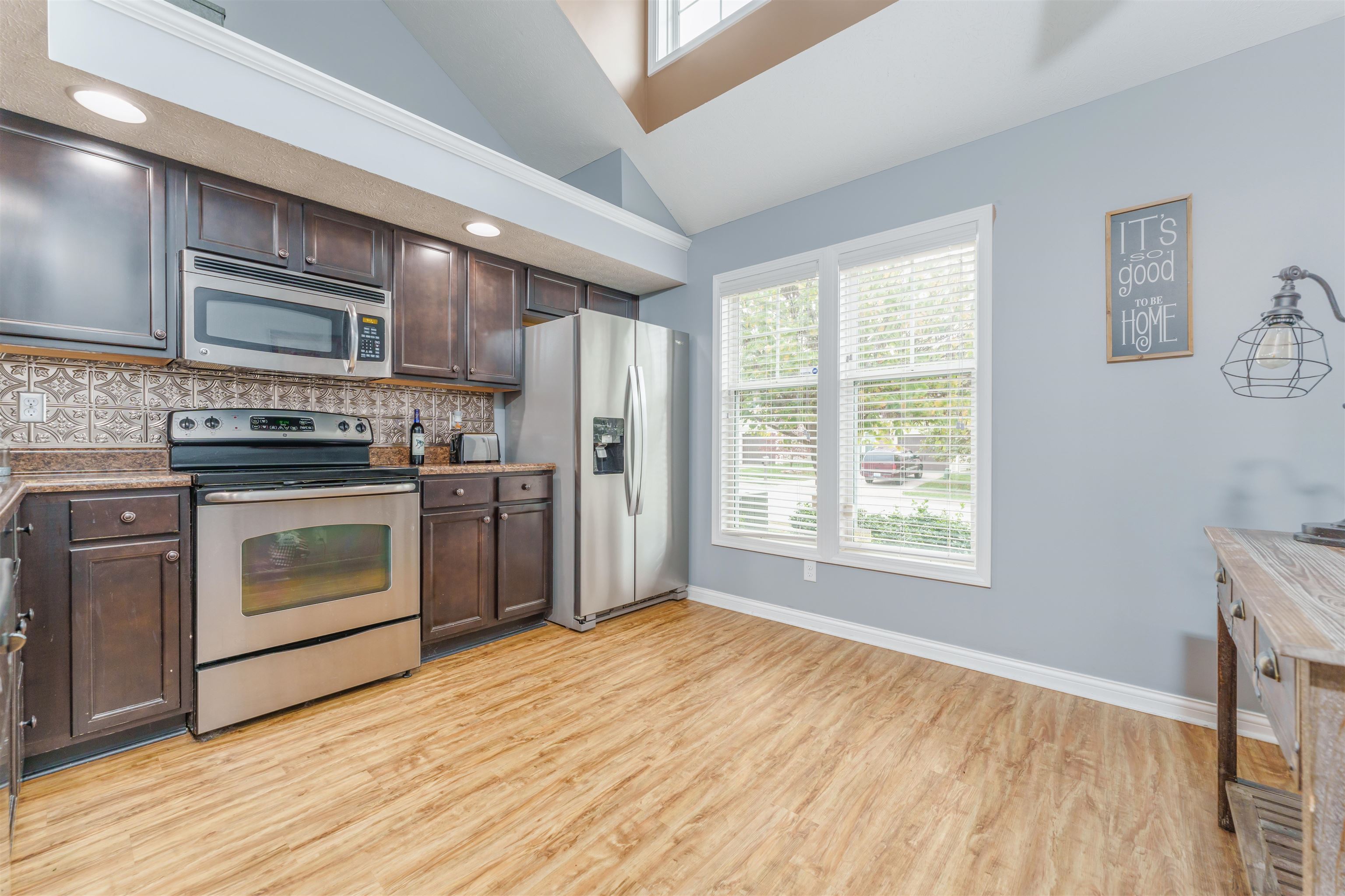 2119 Village Run, Owensboro, Kentucky 42303, 2 Bedrooms Bedrooms, ,2 BathroomsBathrooms,Single Family Residence,For Sale,Village Run,88212