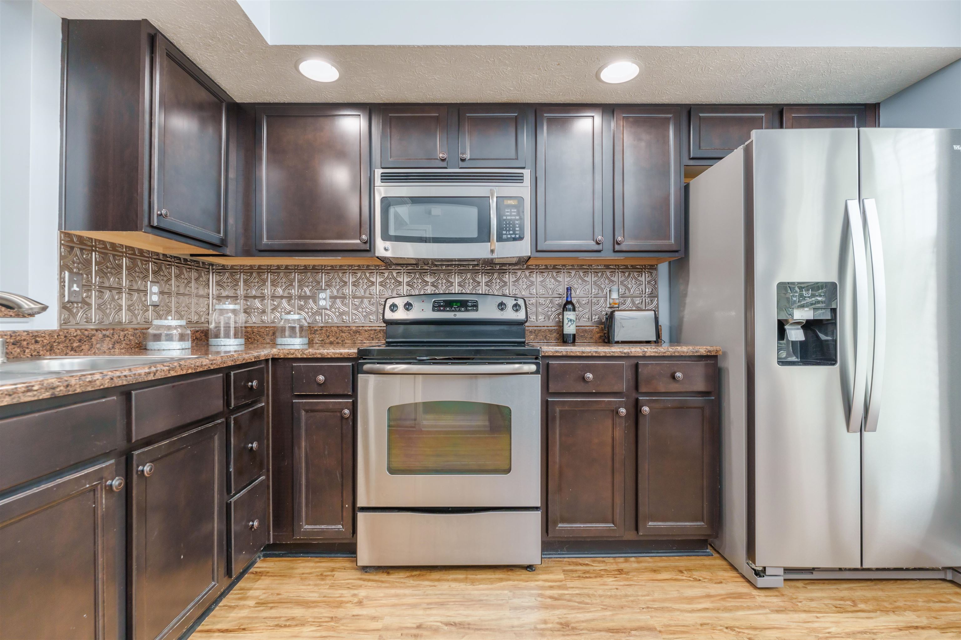 2119 Village Run, Owensboro, Kentucky 42303, 2 Bedrooms Bedrooms, ,2 BathroomsBathrooms,Single Family Residence,For Sale,Village Run,88212