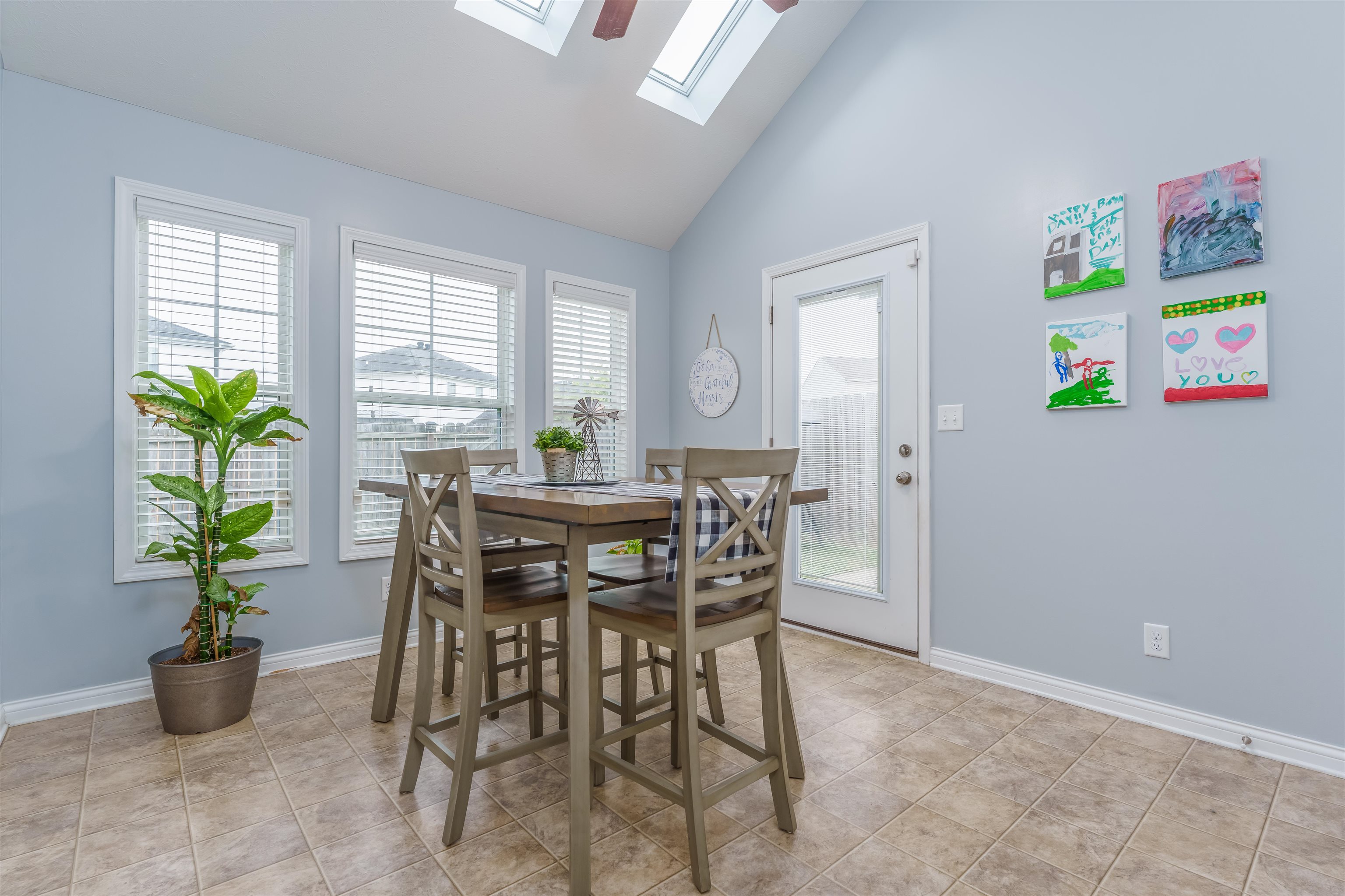 2119 Village Run, Owensboro, Kentucky 42303, 2 Bedrooms Bedrooms, ,2 BathroomsBathrooms,Single Family Residence,For Sale,Village Run,88212