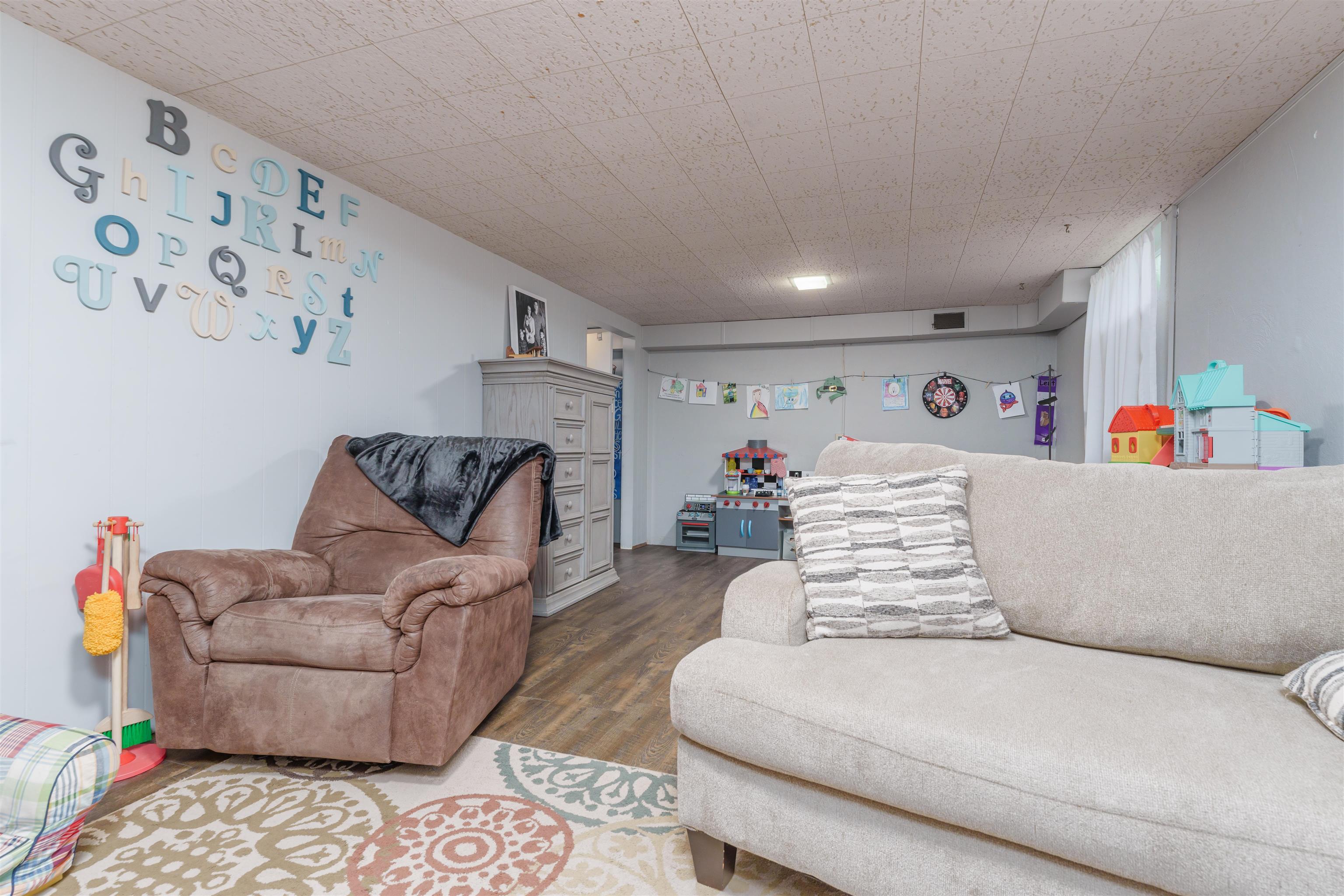 2509 Dartmouth Drive, Owensboro, Kentucky 42301, 3 Bedrooms Bedrooms, ,2 BathroomsBathrooms,Single Family Residence,For Sale,Dartmouth Drive,88219