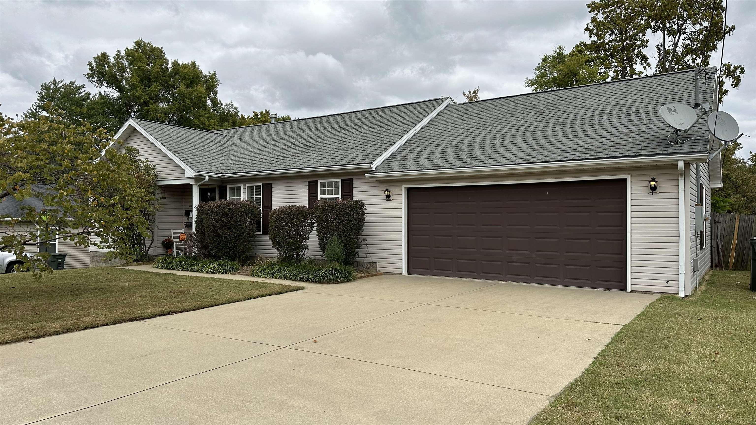 1405 Benton Ave., Owensboro, Kentucky 42301, 3 Bedrooms Bedrooms, ,2 BathroomsBathrooms,Single Family Residence,For Sale,Benton Ave.,88225