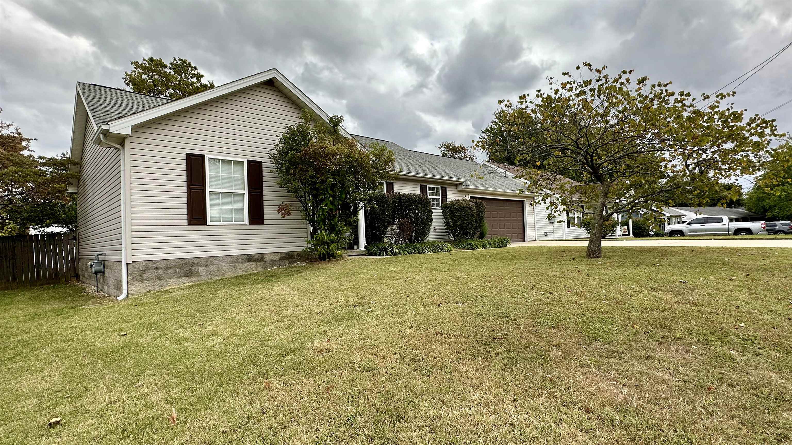 1405 Benton Ave., Owensboro, Kentucky 42301, 3 Bedrooms Bedrooms, ,2 BathroomsBathrooms,Single Family Residence,For Sale,Benton Ave.,88225