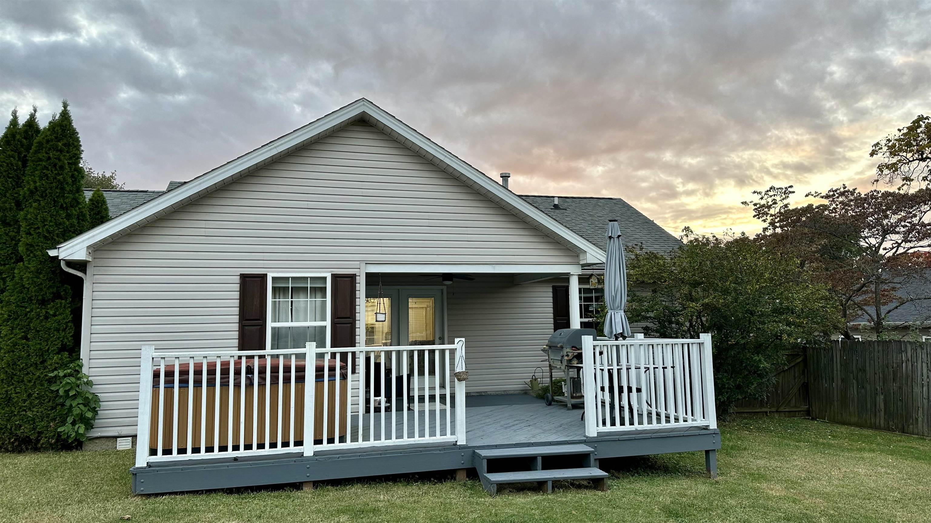 1405 Benton Ave., Owensboro, Kentucky 42301, 3 Bedrooms Bedrooms, ,2 BathroomsBathrooms,Single Family Residence,For Sale,Benton Ave.,88225
