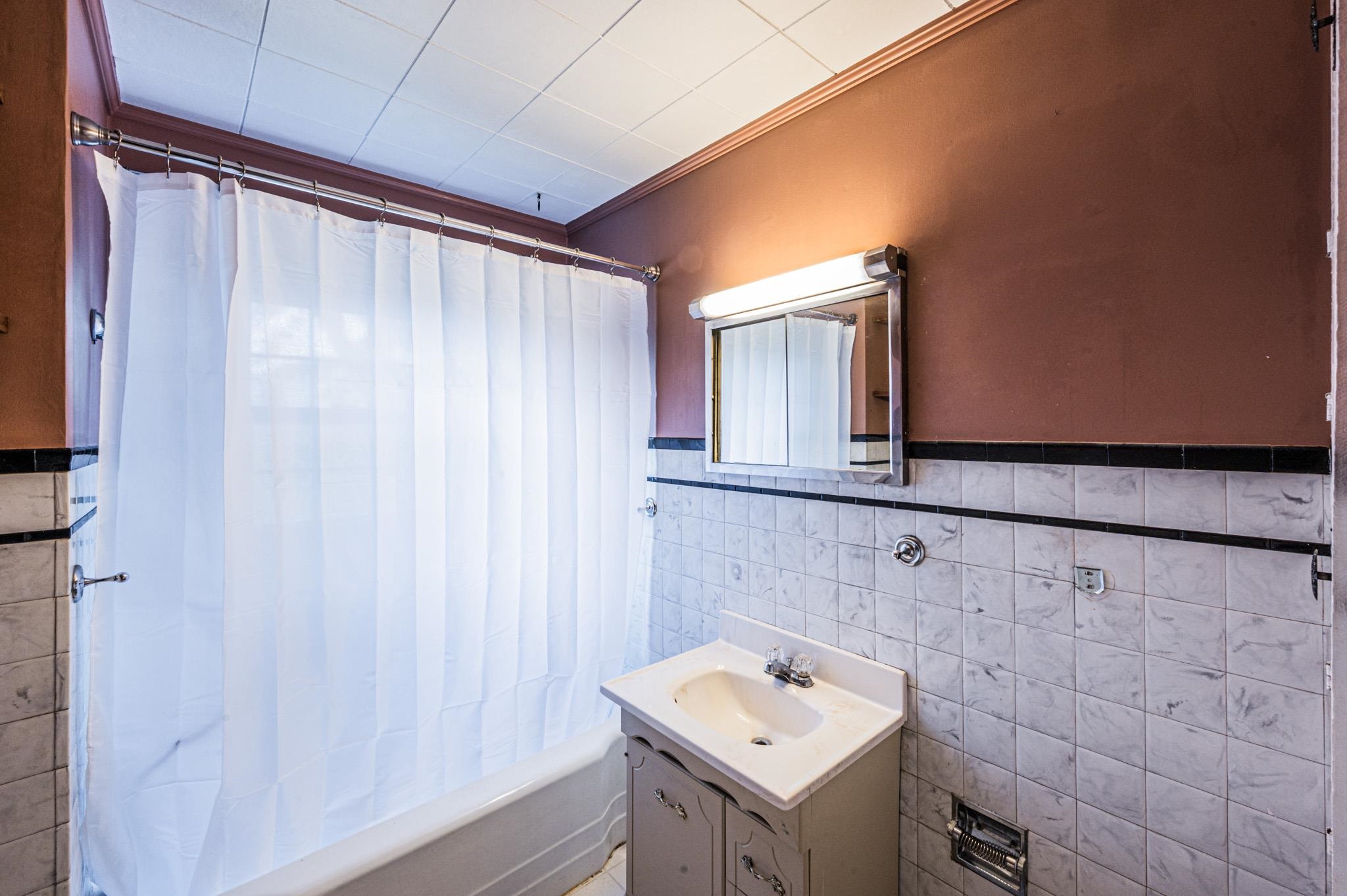 1417 2nd Street, Central City, Kentucky 42330, 2 Bedrooms Bedrooms, ,1 BathroomBathrooms,Single Family Residence,For Sale,2nd Street,88226