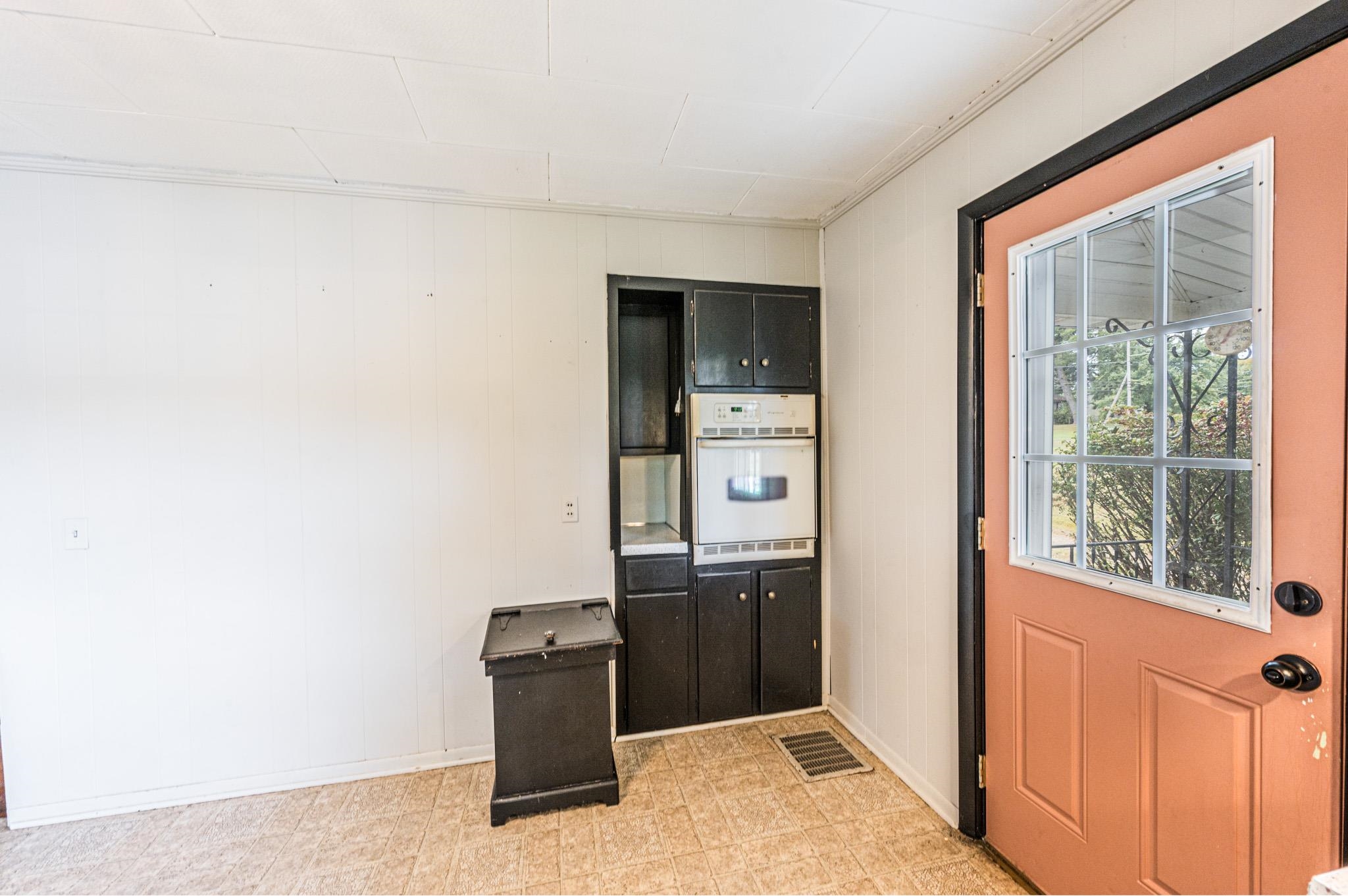 1417 2nd Street, Central City, Kentucky 42330, 2 Bedrooms Bedrooms, ,1 BathroomBathrooms,Single Family Residence,For Sale,2nd Street,88226