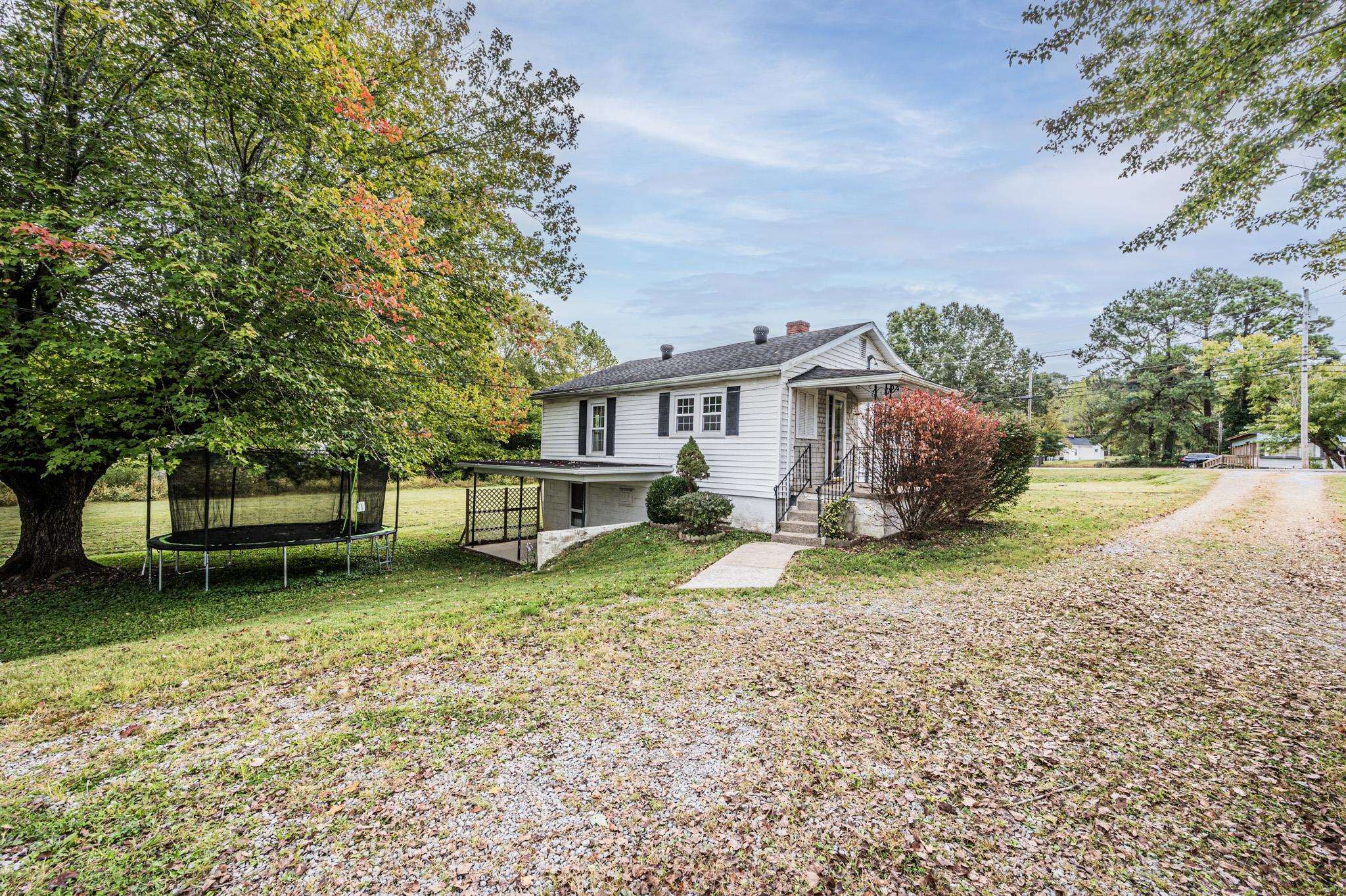 1417 2nd Street, Central City, Kentucky 42330, 2 Bedrooms Bedrooms, ,1 BathroomBathrooms,Single Family Residence,For Sale,2nd Street,88226