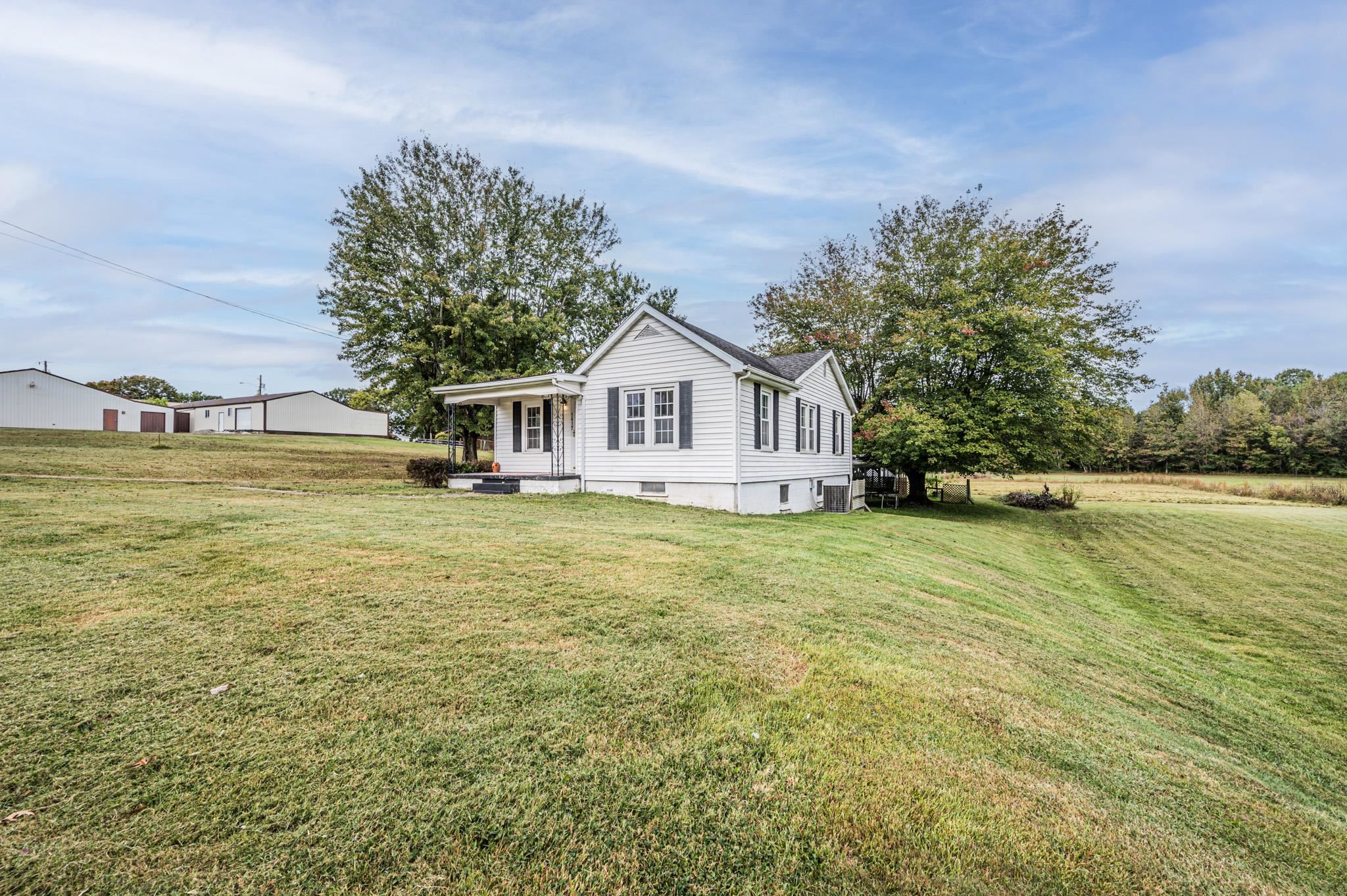 1417 2nd Street, Central City, Kentucky 42330, 2 Bedrooms Bedrooms, ,1 BathroomBathrooms,Single Family Residence,For Sale,2nd Street,88226