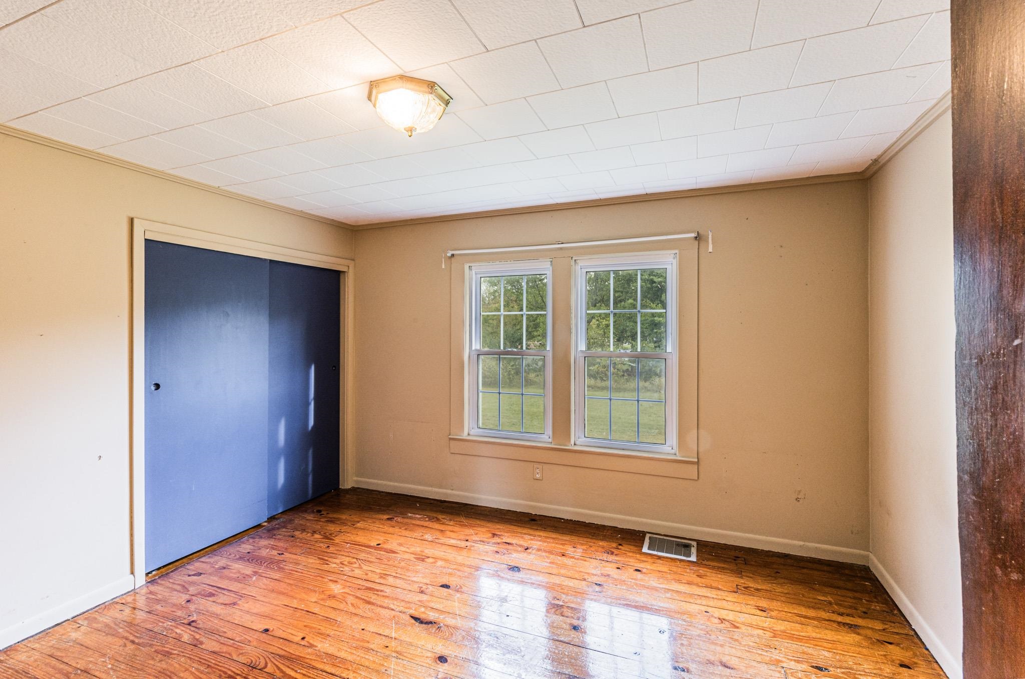 1417 2nd Street, Central City, Kentucky 42330, 2 Bedrooms Bedrooms, ,1 BathroomBathrooms,Single Family Residence,For Sale,2nd Street,88226