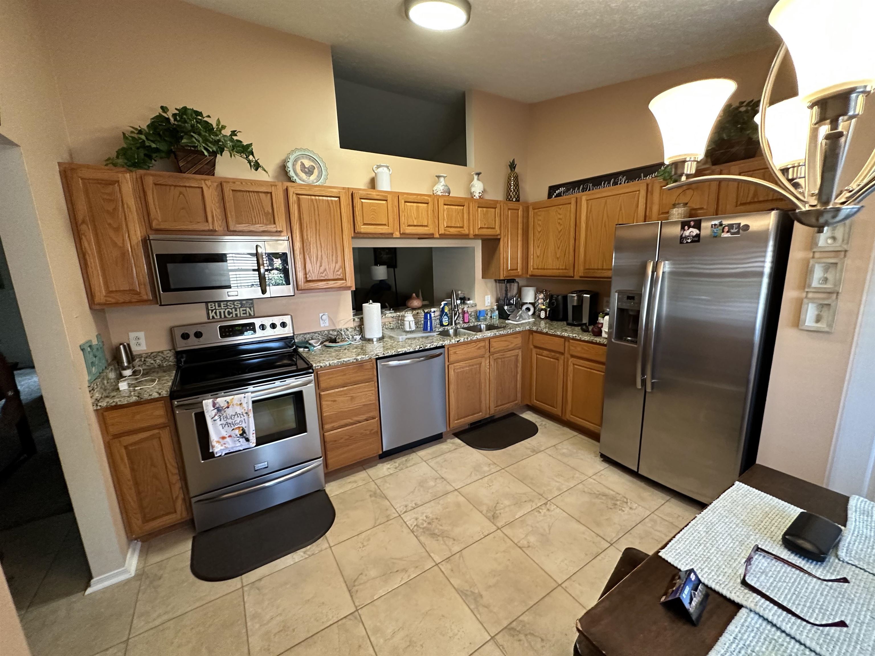 2402 Yewells Landing, Owensboro, Kentucky 42303, 3 Bedrooms Bedrooms, ,2 BathroomsBathrooms,Single Family Residence,For Sale,Yewells Landing,88234