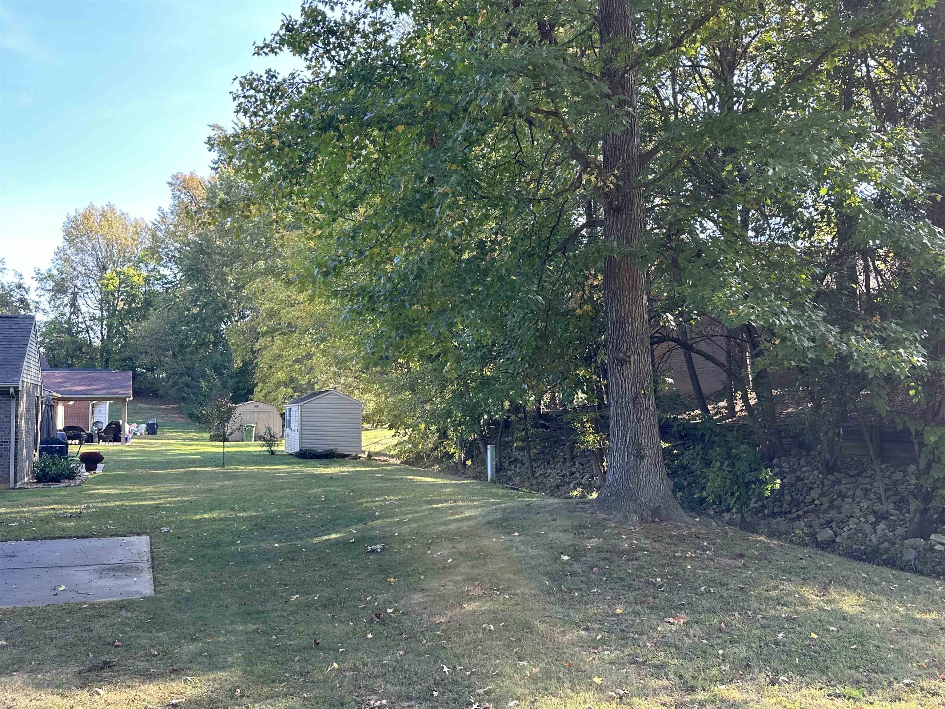 2402 Yewells Landing, Owensboro, Kentucky 42303, 3 Bedrooms Bedrooms, ,2 BathroomsBathrooms,Single Family Residence,For Sale,Yewells Landing,88234