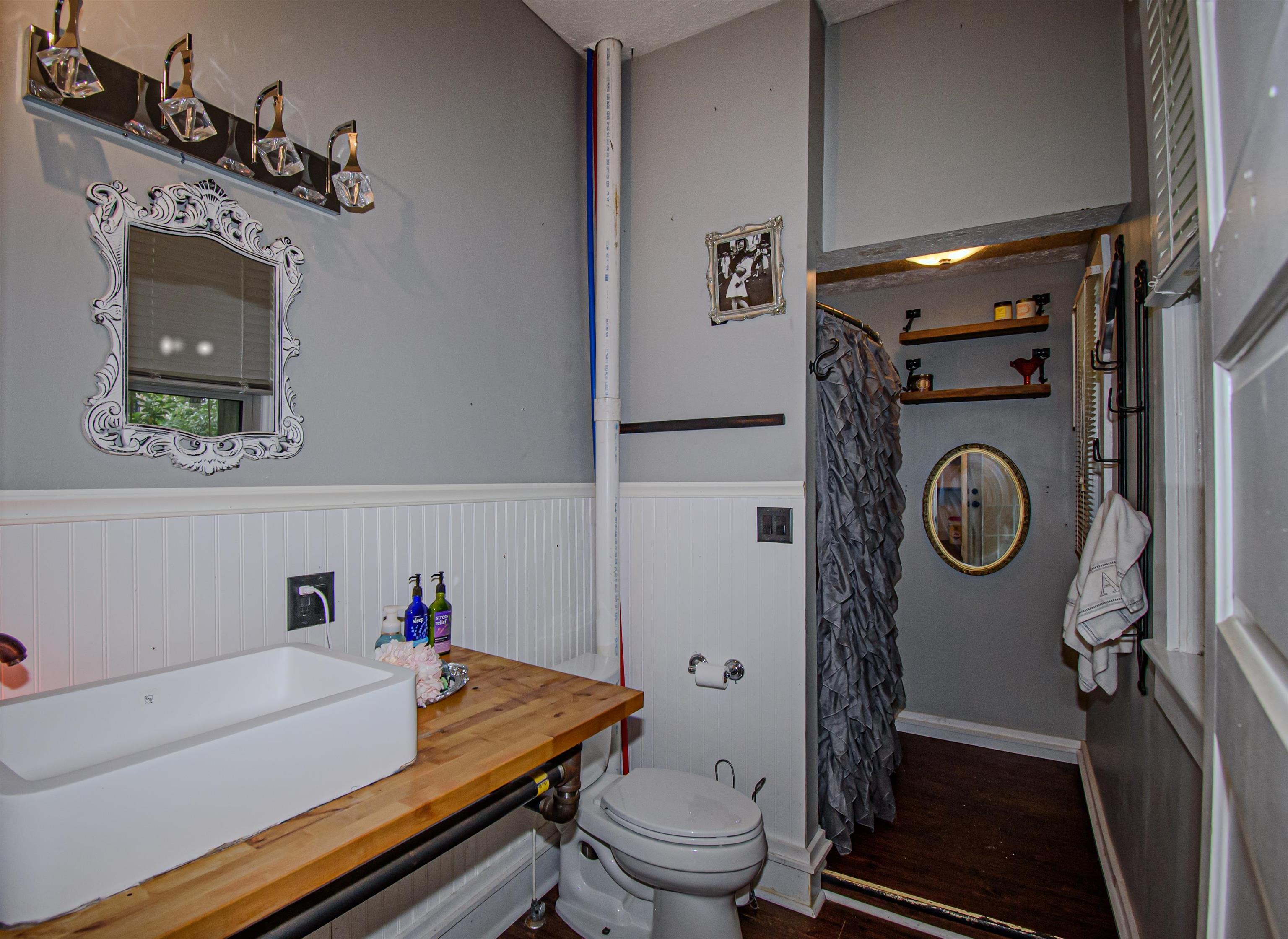 1302 Locust St, Owensboro, Kentucky 42301, 3 Bedrooms Bedrooms, ,3 BathroomsBathrooms,Single Family Residence,For Sale,Locust St,88244