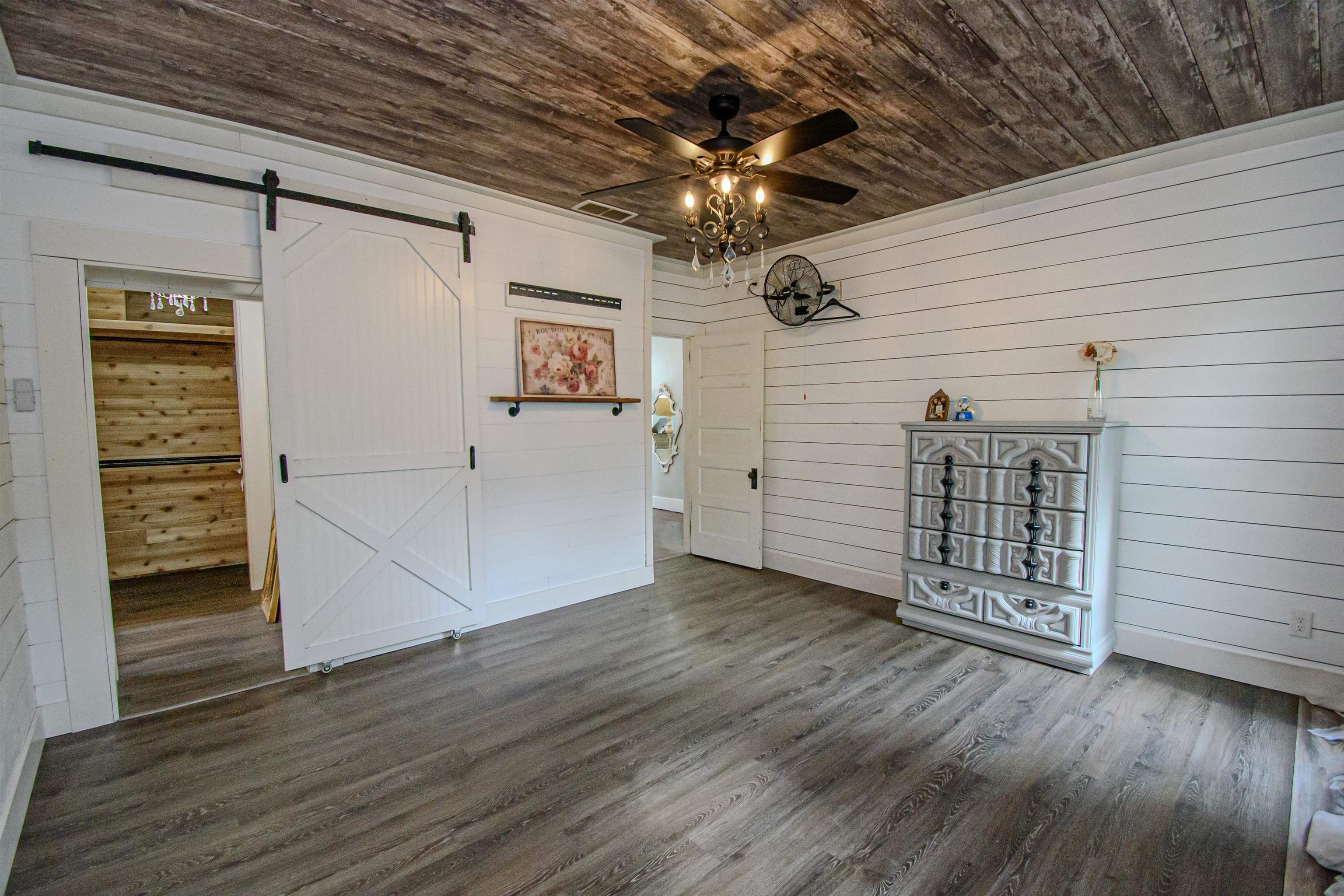 1302 Locust St, Owensboro, Kentucky 42301, 3 Bedrooms Bedrooms, ,3 BathroomsBathrooms,Single Family Residence,For Sale,Locust St,88244