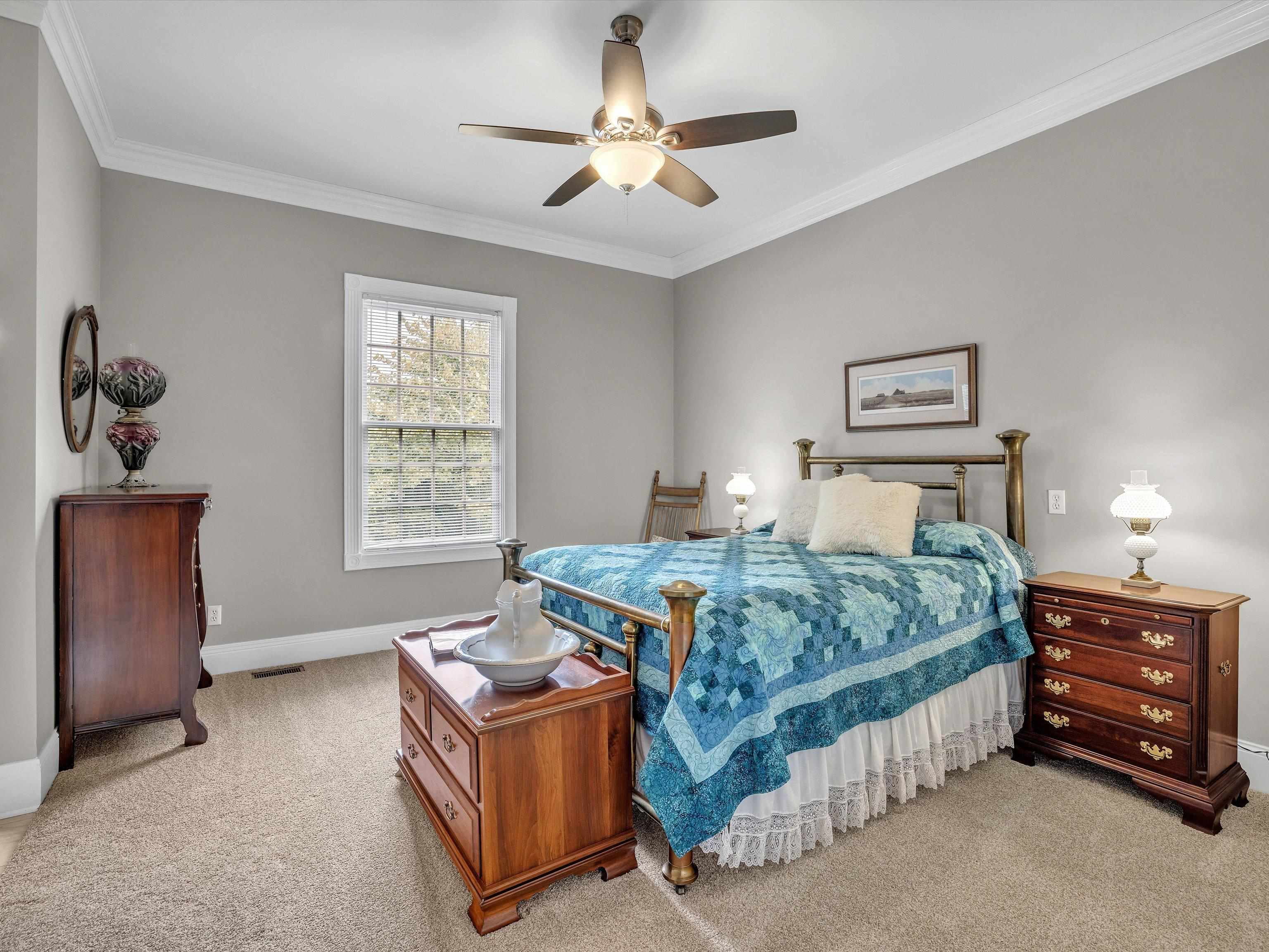 1661 Barclay Ave, Owensboro, Kentucky 42303, 4 Bedrooms Bedrooms, ,4 BathroomsBathrooms,Single Family Residence,For Sale,Barclay Ave,88250