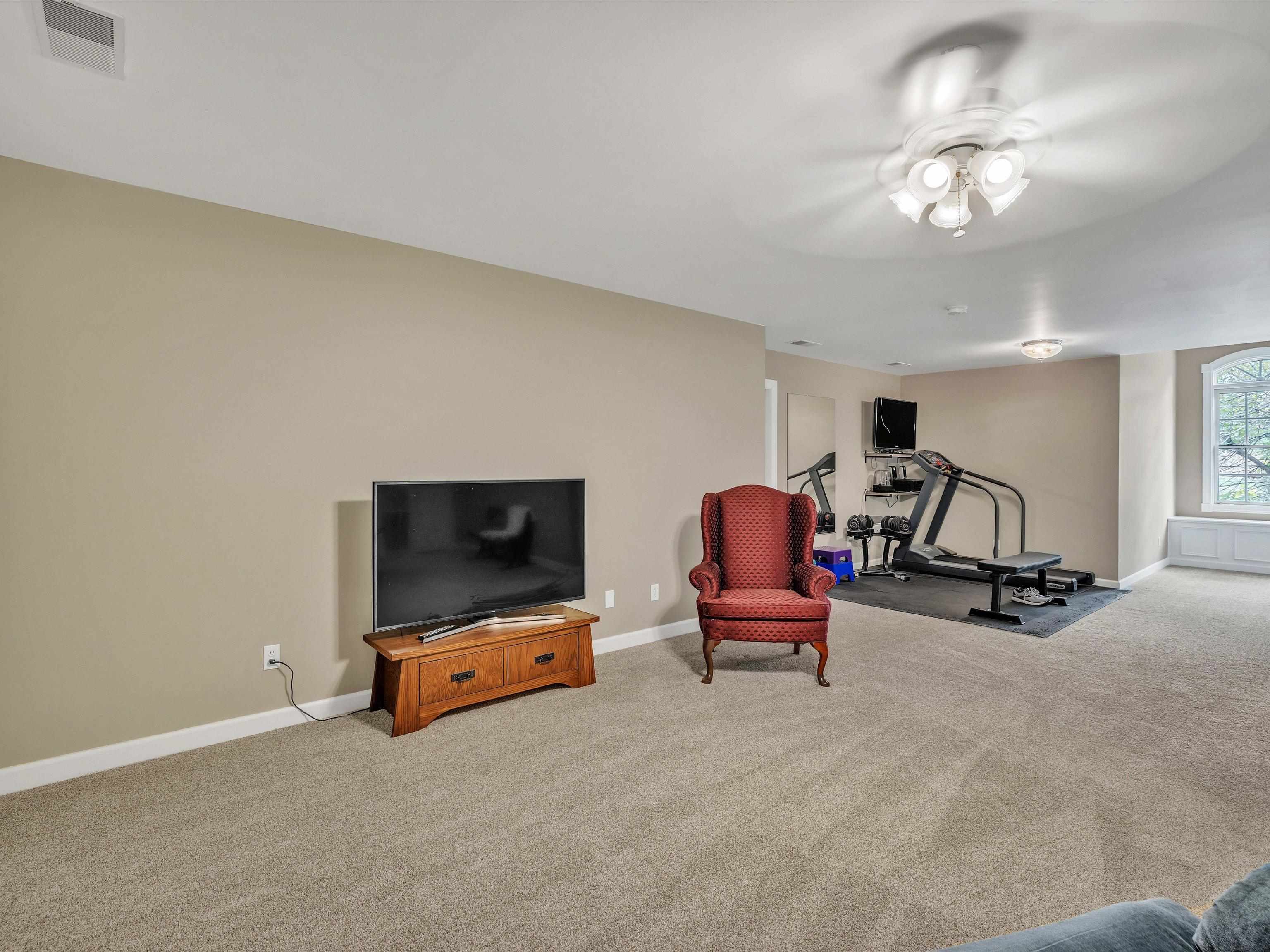 1661 Barclay Ave, Owensboro, Kentucky 42303, 4 Bedrooms Bedrooms, ,4 BathroomsBathrooms,Single Family Residence,For Sale,Barclay Ave,88250