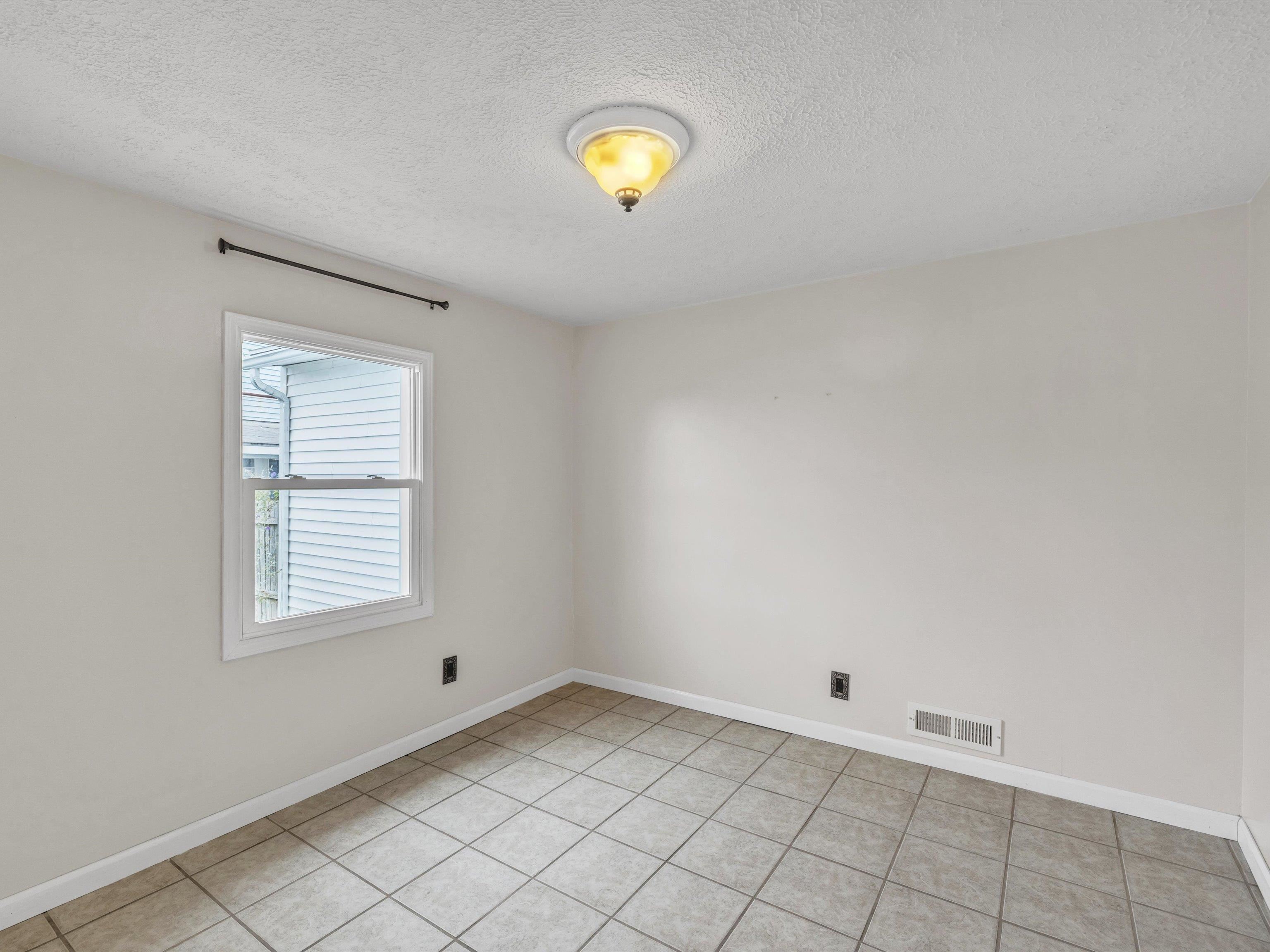 1304 Independence Ave, Owensboro, Kentucky 42301, 3 Bedrooms Bedrooms, ,2 BathroomsBathrooms,Single Family Residence,For Sale,Independence Ave,88262