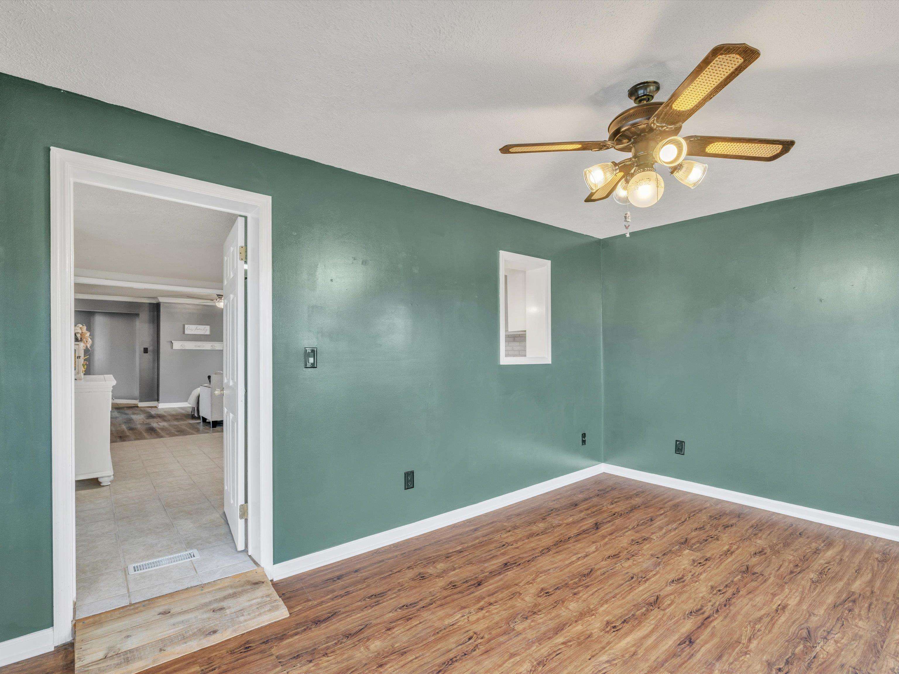 1304 Independence Ave, Owensboro, Kentucky 42301, 3 Bedrooms Bedrooms, ,2 BathroomsBathrooms,Single Family Residence,For Sale,Independence Ave,88262
