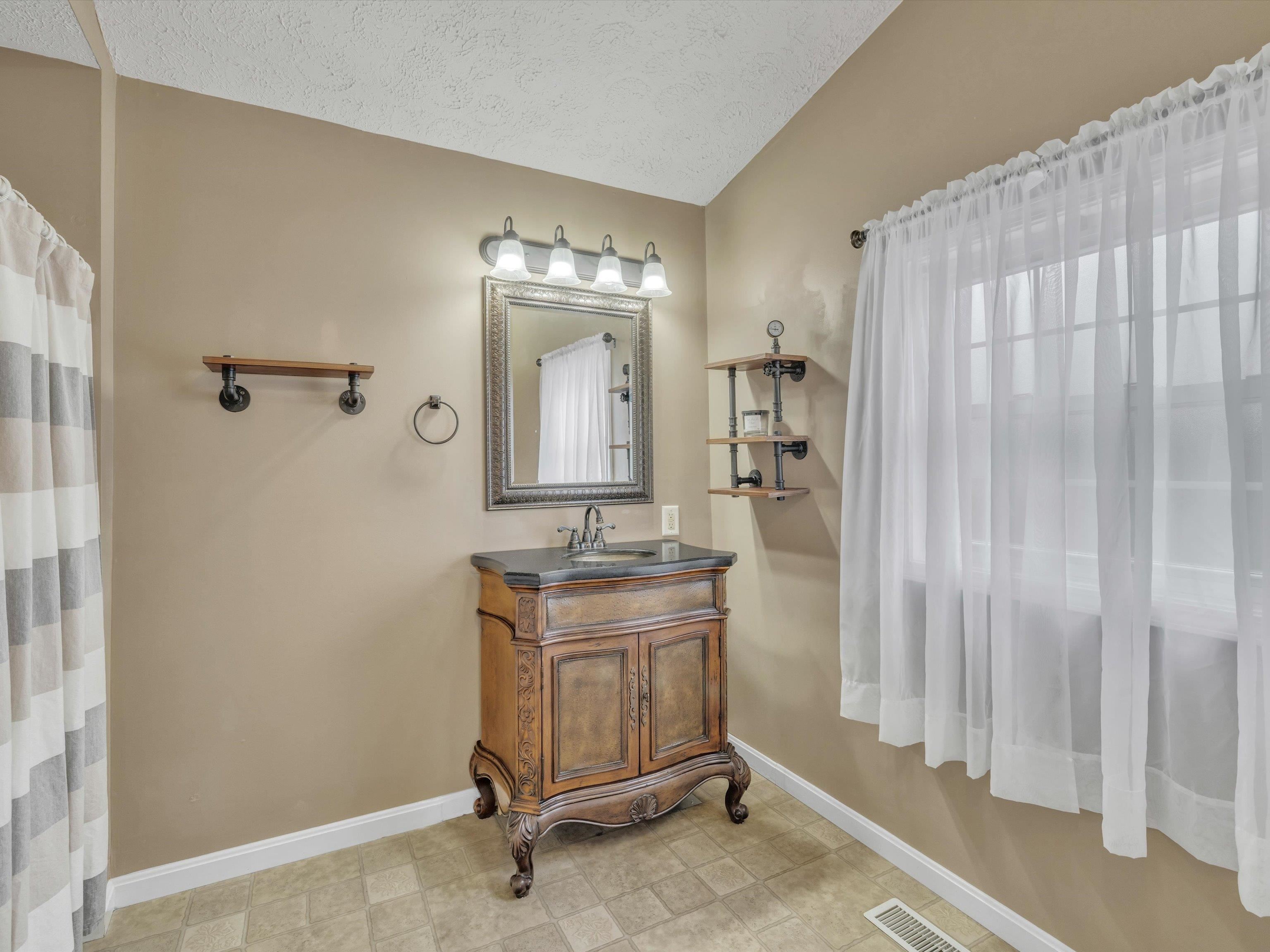 1304 Independence Ave, Owensboro, Kentucky 42301, 3 Bedrooms Bedrooms, ,2 BathroomsBathrooms,Single Family Residence,For Sale,Independence Ave,88262