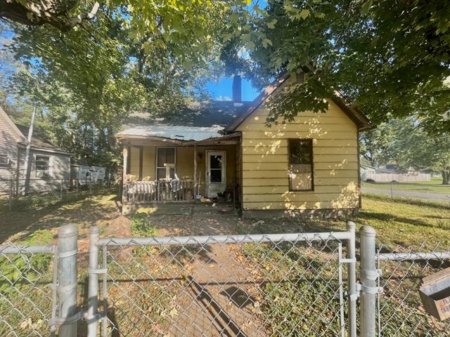 102 O'Neal Avenue, Hopkinsville, Kentucky 42240, 2 Bedrooms Bedrooms, ,1 BathroomBathrooms,Single Family Residence,For Sale,O'Neal Avenue,88268