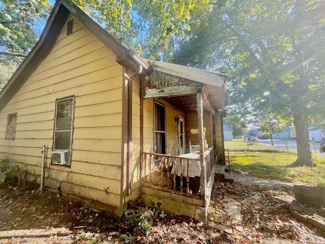 102 O'Neal Avenue, Hopkinsville, Kentucky 42240, 2 Bedrooms Bedrooms, ,1 BathroomBathrooms,Single Family Residence,For Sale,O'Neal Avenue,88268
