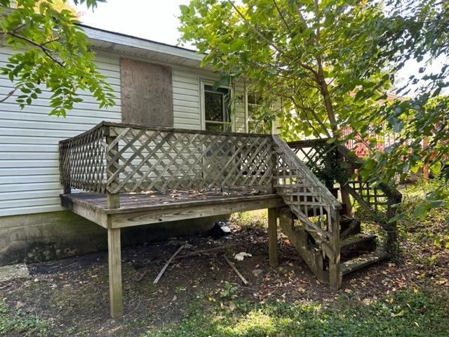 221 Church St, Madisonville, Kentucky 42431, 3 Bedrooms Bedrooms, ,1 BathroomBathrooms,Single Family Residence,For Sale,Church St,88272