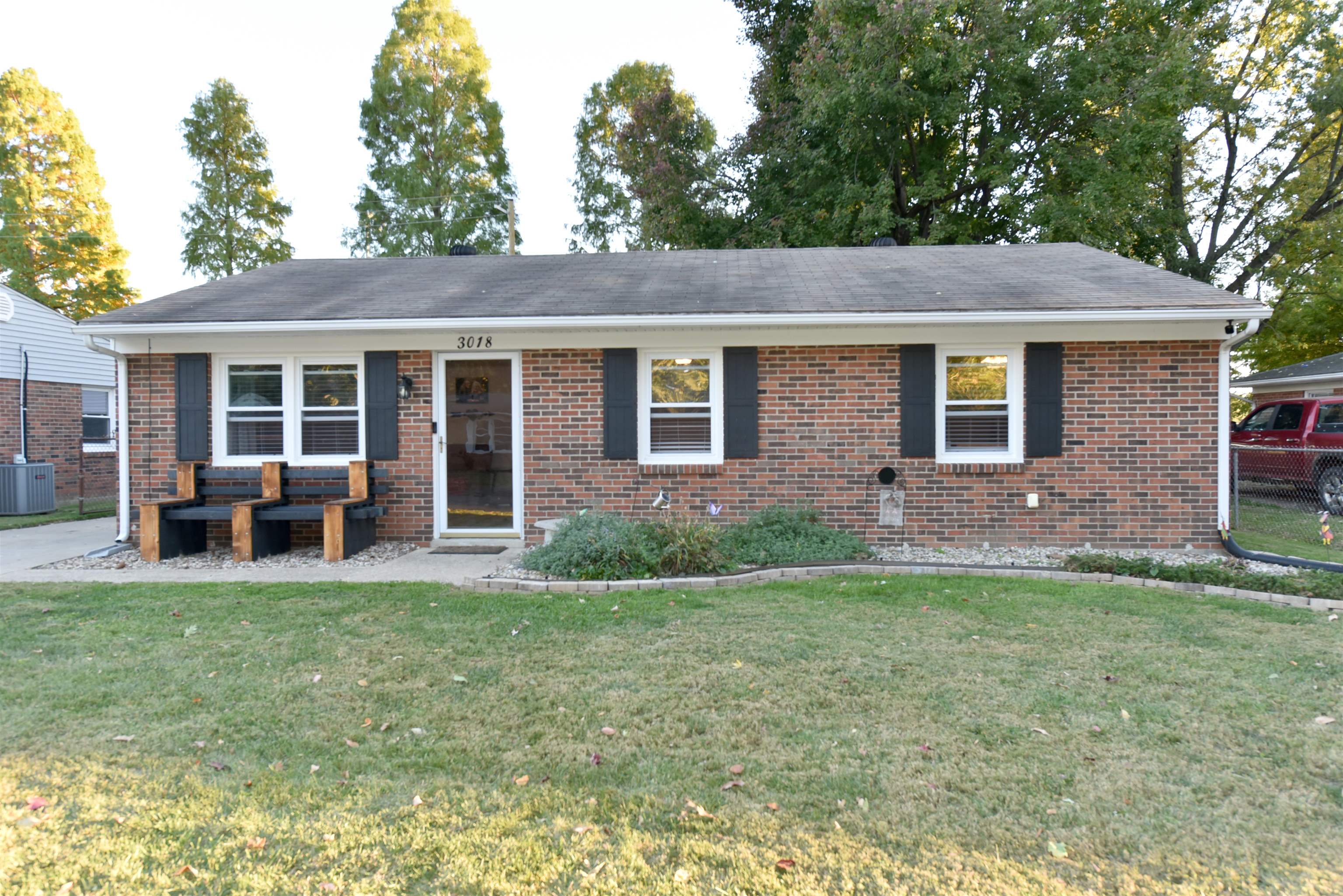 3018 Yellowstone Dr, Owensboro, Kentucky 42301-0000, 3 Bedrooms Bedrooms, ,1 BathroomBathrooms,Single Family Residence,For Sale,Yellowstone Dr,88277