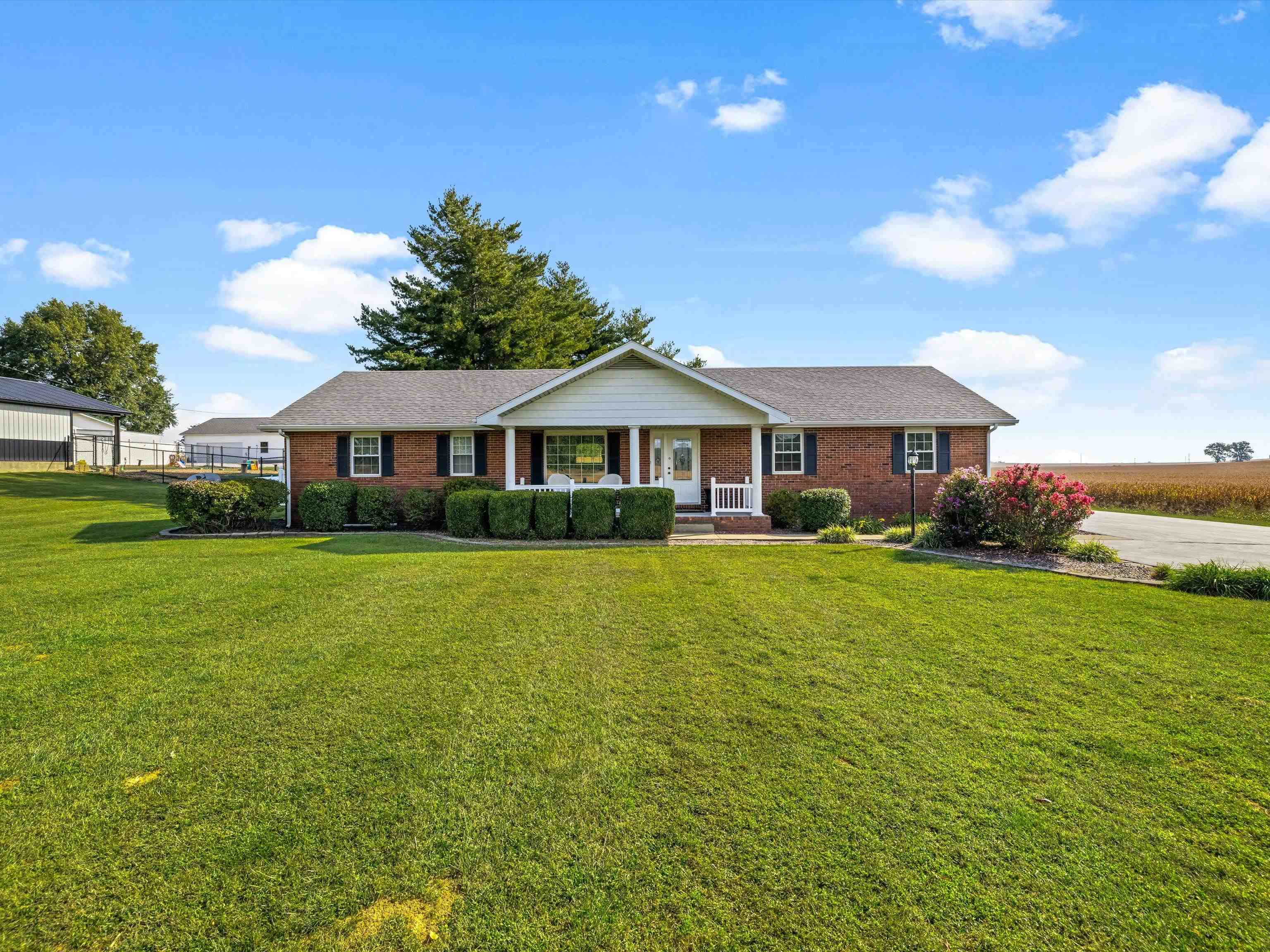 1601 Kentucky 56 E, Morganfield, Kentucky 42437, 3 Bedrooms Bedrooms, ,2 BathroomsBathrooms,Single Family Residence,For Sale,Kentucky 56 E,88279