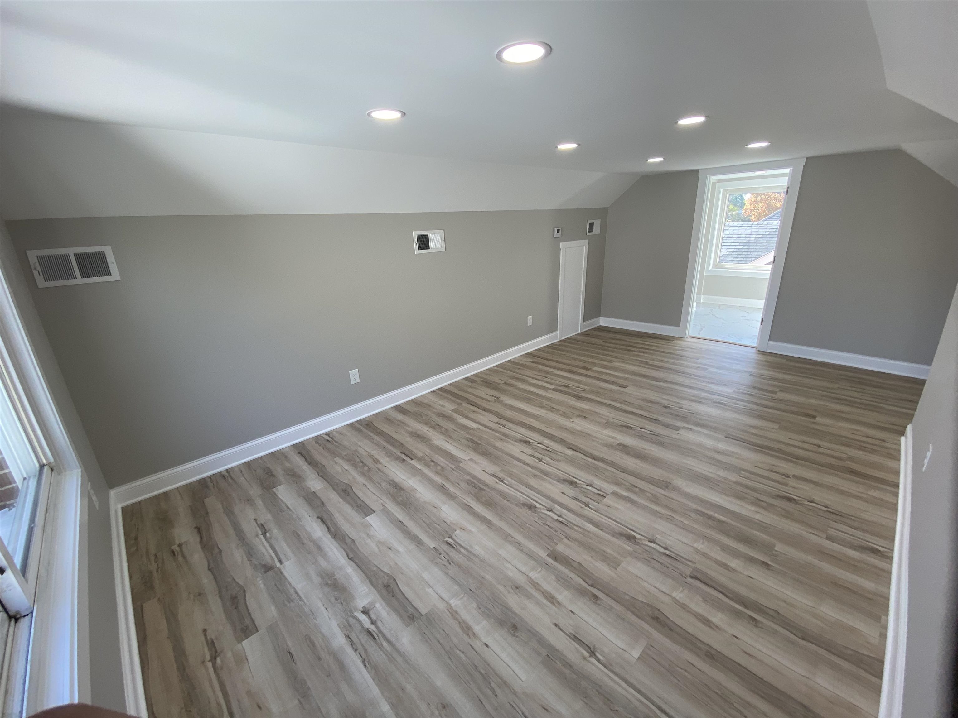 1403 12th St, Owensboro, Kentucky 42301, 3 Bedrooms Bedrooms, ,2 BathroomsBathrooms,Single Family Residence,For Sale,12th St,88280