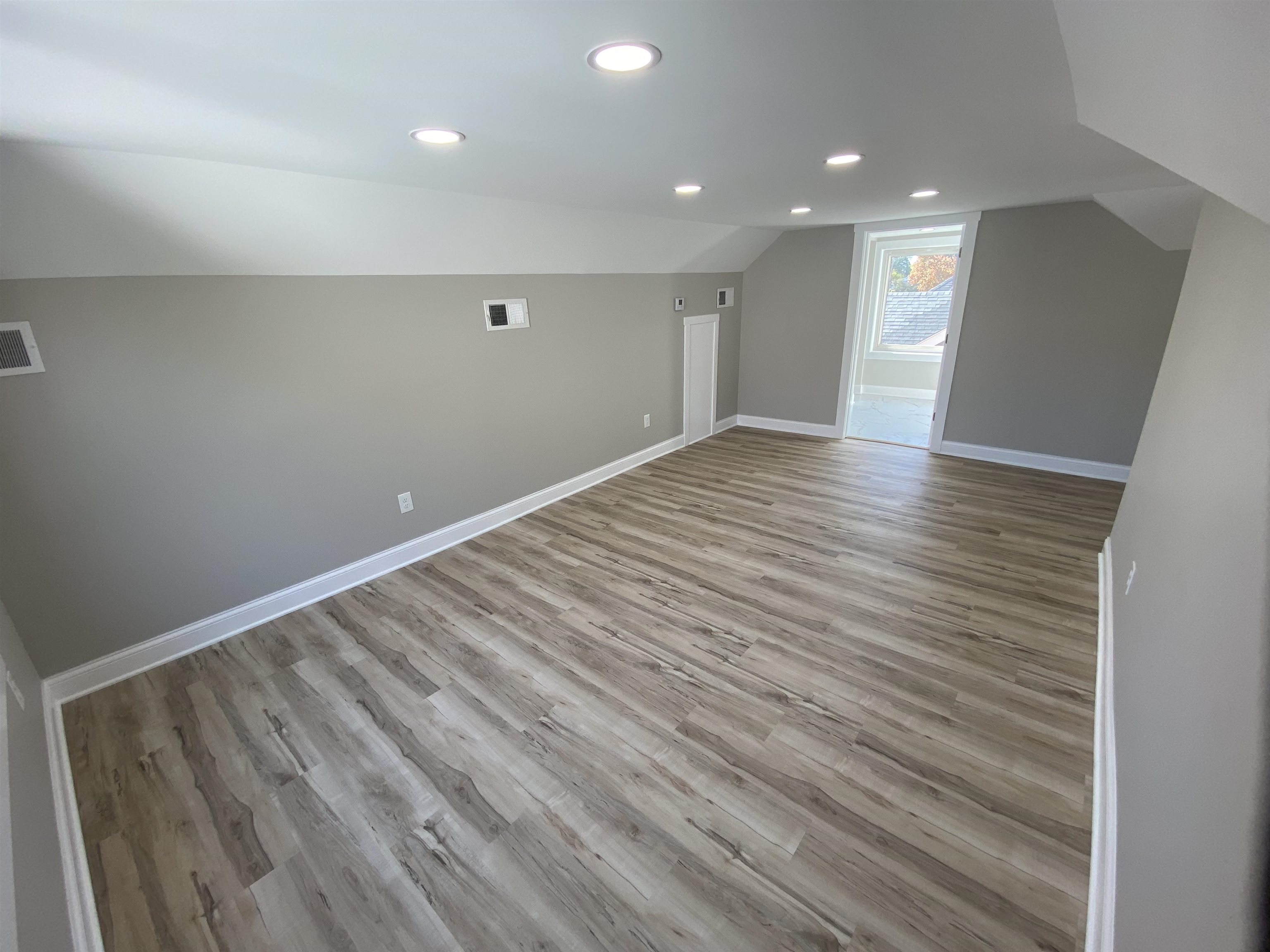 1403 12th St, Owensboro, Kentucky 42301, 3 Bedrooms Bedrooms, ,2 BathroomsBathrooms,Single Family Residence,For Sale,12th St,88280