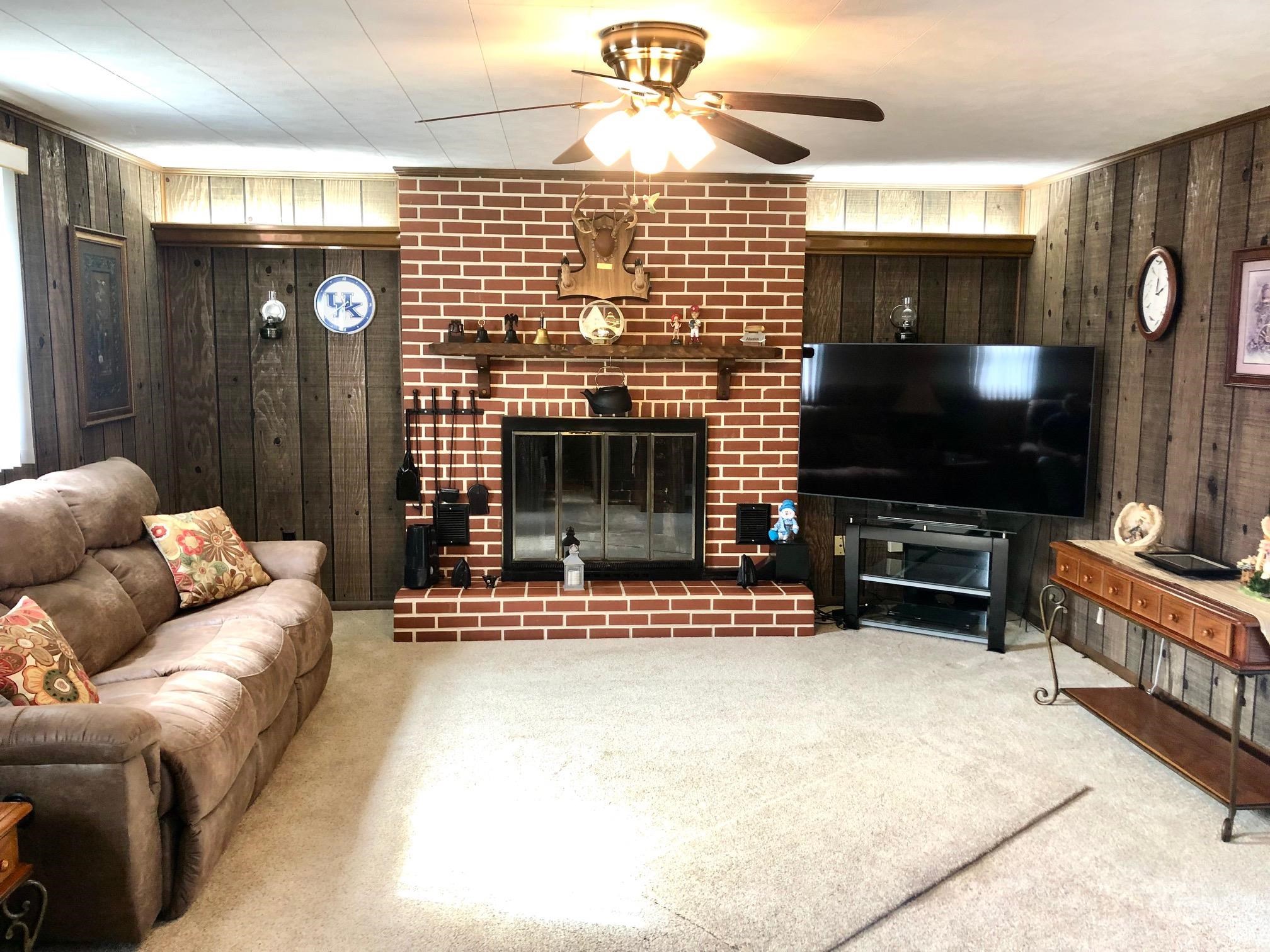 3006 Daviess St., Owensboro, Kentucky 42303, 2 Bedrooms Bedrooms, ,2 BathroomsBathrooms,Single Family Residence,For Sale,Daviess St.,88288
