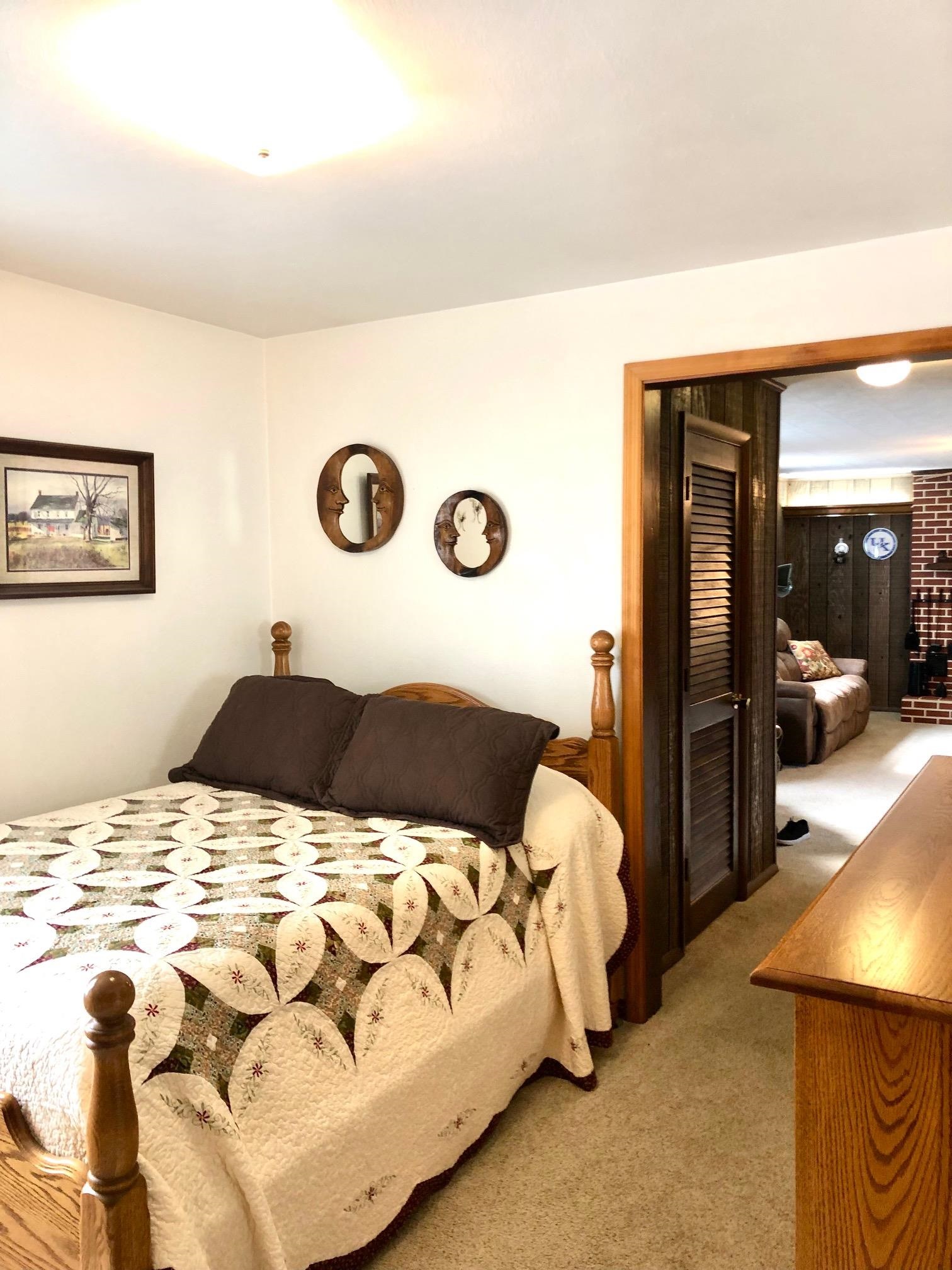 3006 Daviess St., Owensboro, Kentucky 42303, 2 Bedrooms Bedrooms, ,2 BathroomsBathrooms,Single Family Residence,For Sale,Daviess St.,88288