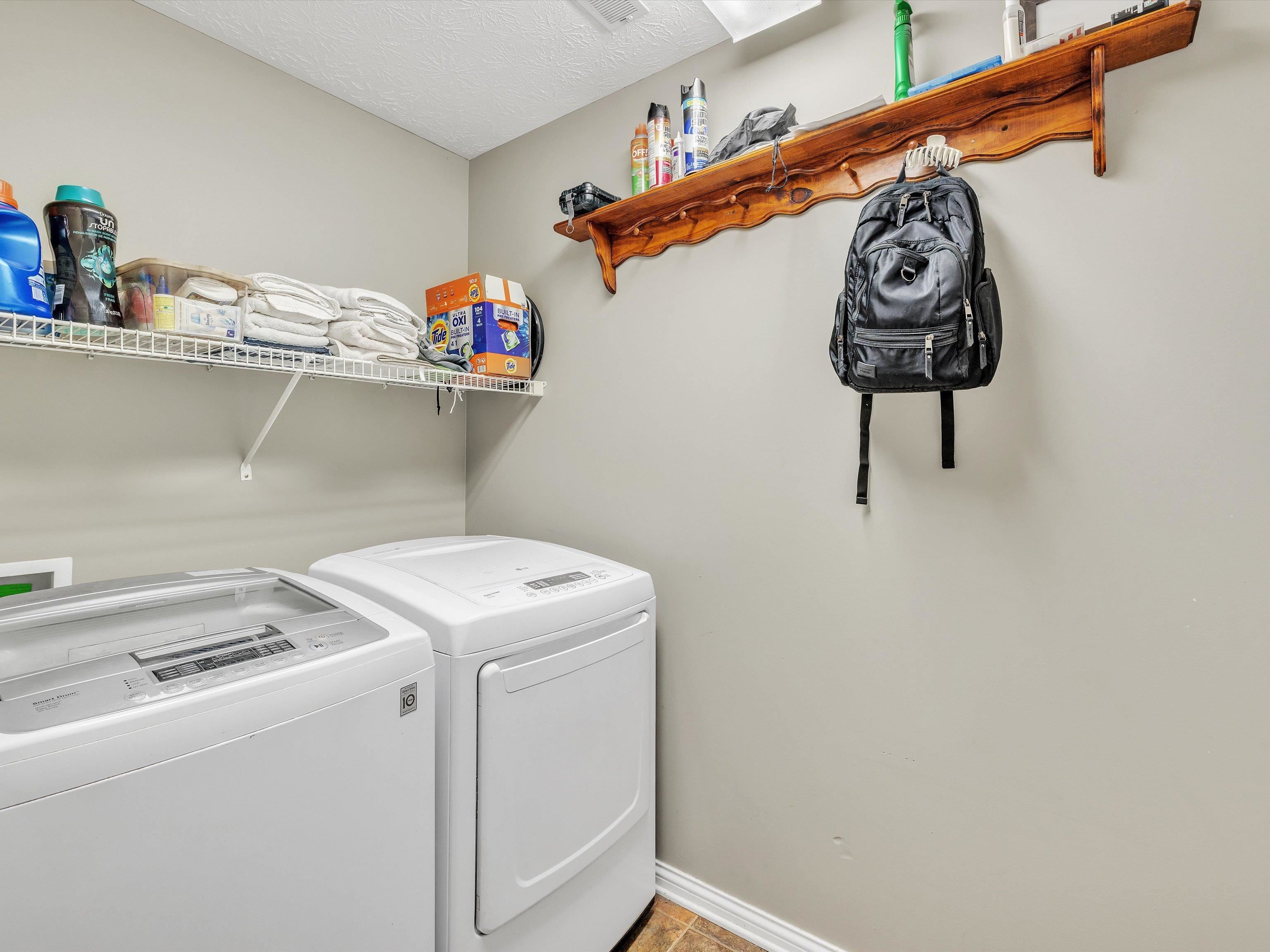 2349 Heritage Park Drive, Owensboro, Kentucky 42301, 3 Bedrooms Bedrooms, ,2 BathroomsBathrooms,Single Family Residence,For Sale,Heritage Park Drive,88296