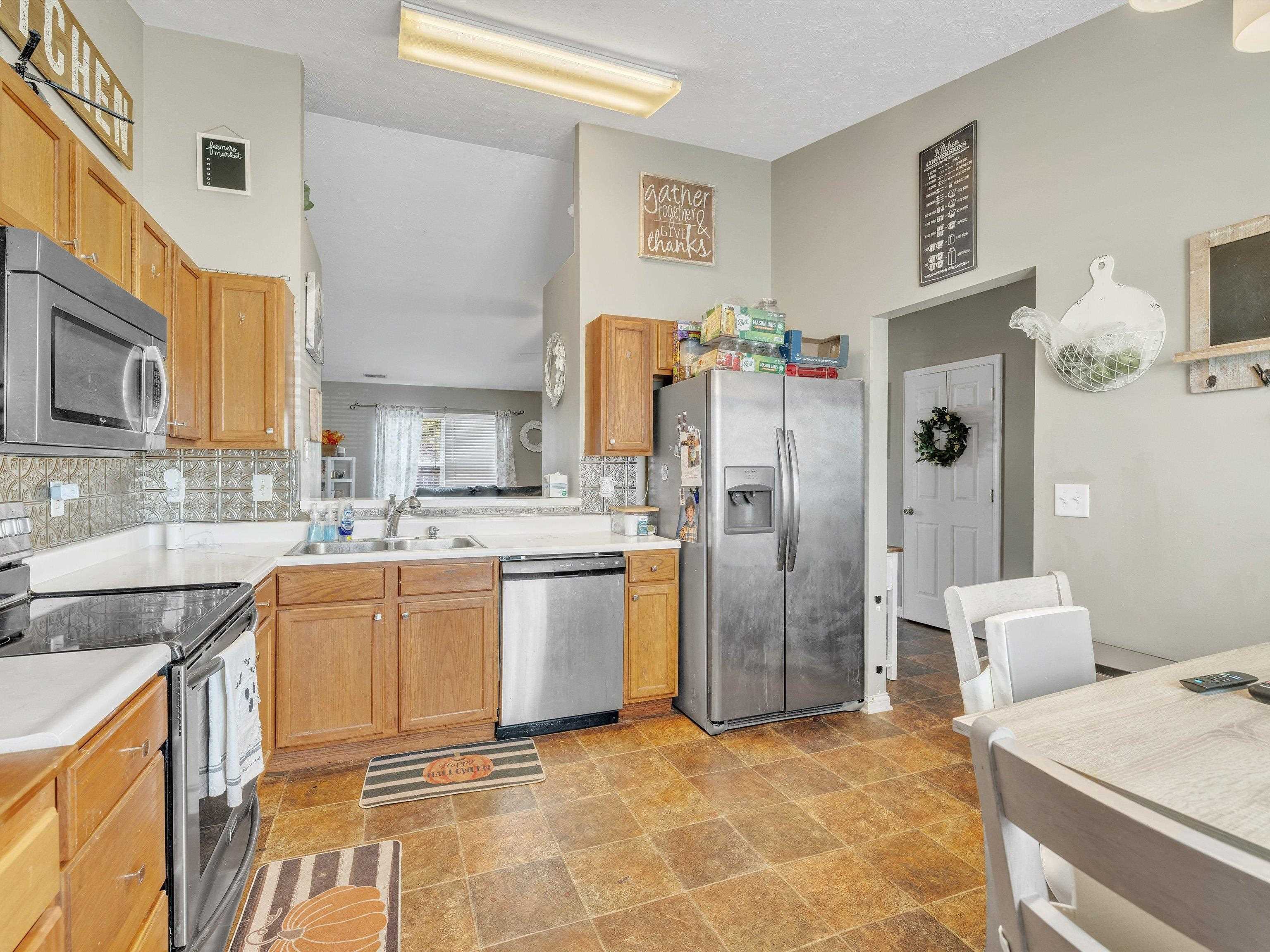 2349 Heritage Park Drive, Owensboro, Kentucky 42301, 3 Bedrooms Bedrooms, ,2 BathroomsBathrooms,Single Family Residence,For Sale,Heritage Park Drive,88296