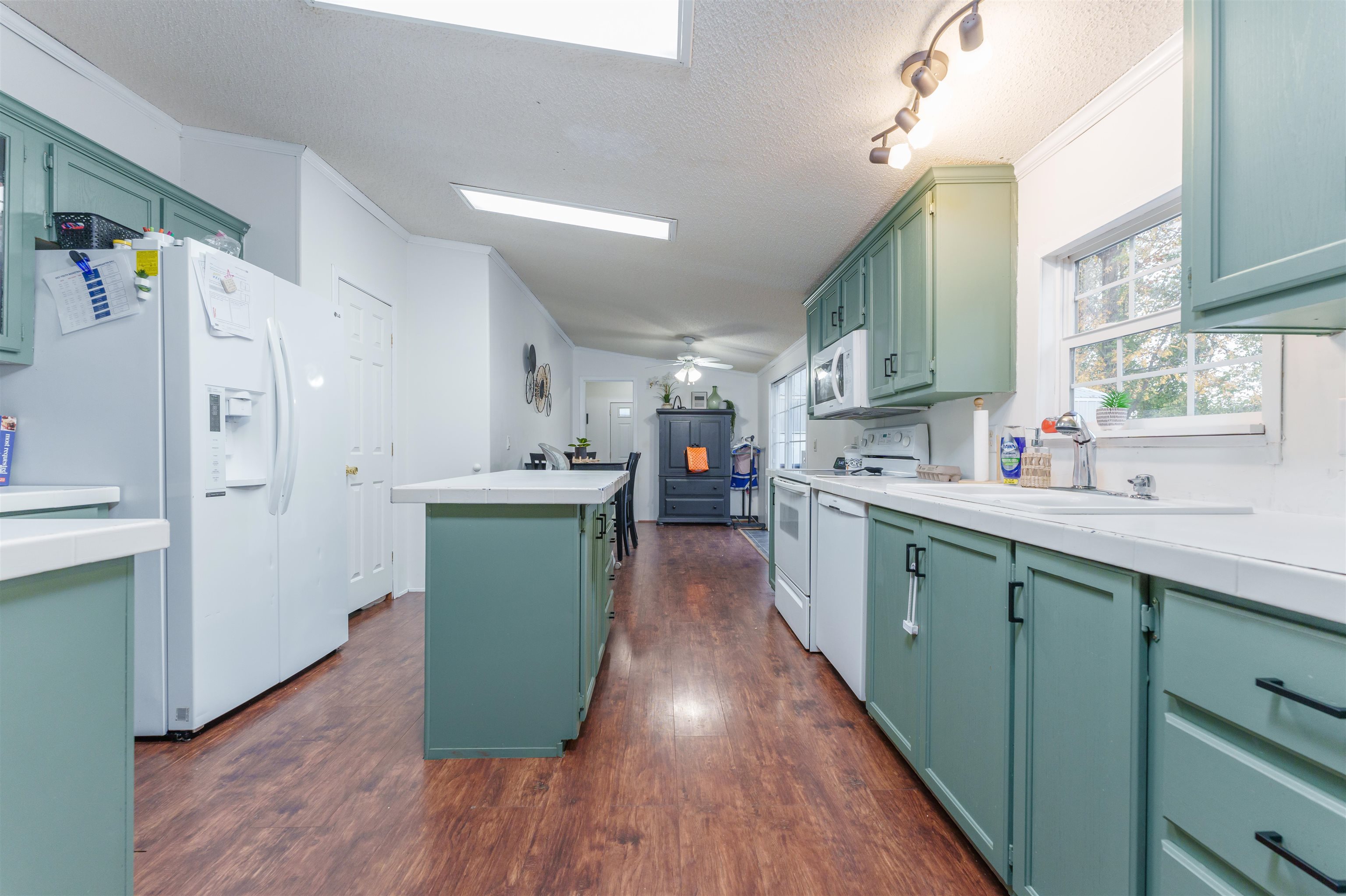 4056 Silent Doe Xing, Owensboro, Kentucky 42301, 3 Bedrooms Bedrooms, ,2 BathroomsBathrooms,Manufactured On Land,For Sale,Silent Doe Xing,88299