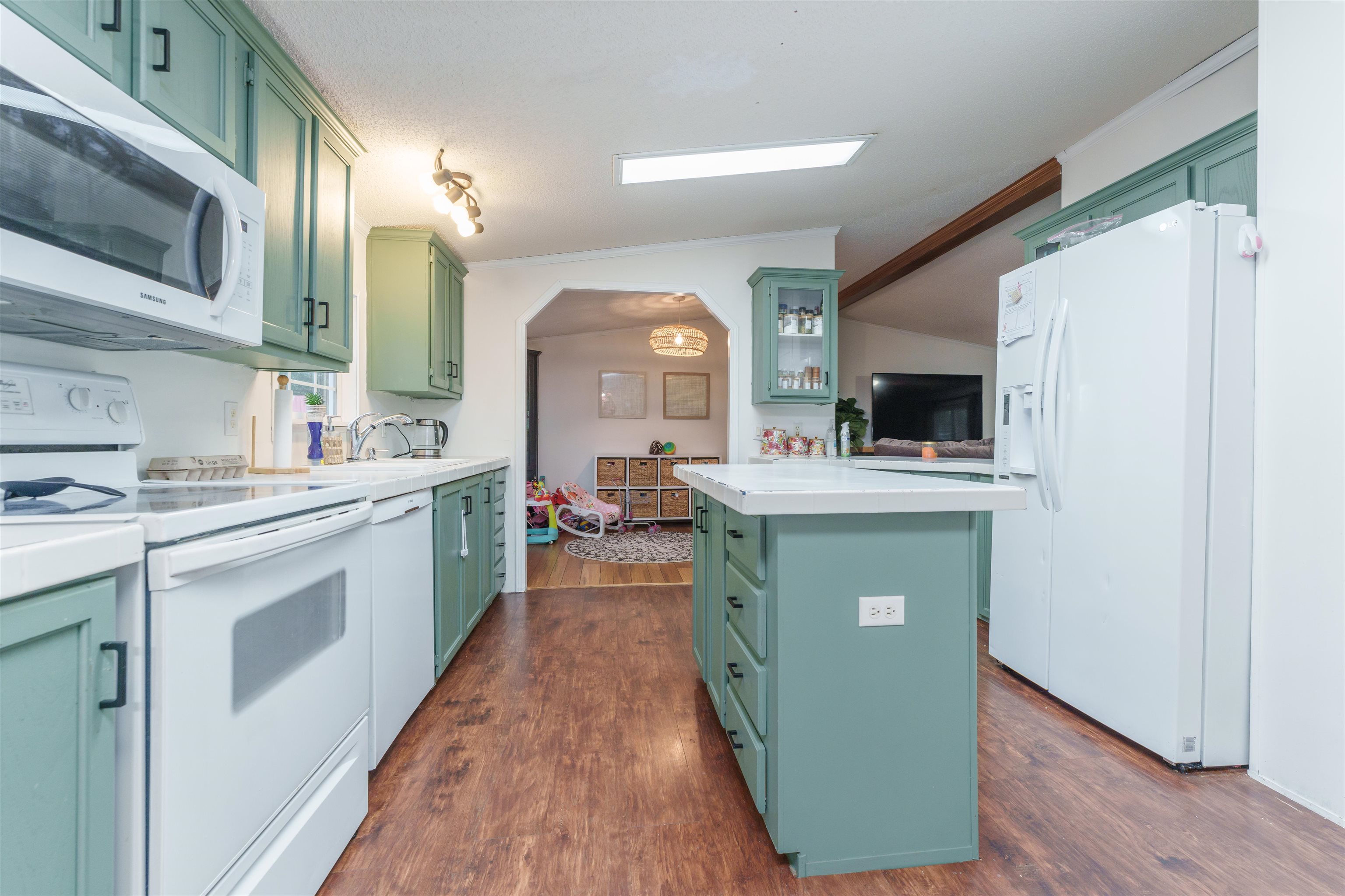 4056 Silent Doe Xing, Owensboro, Kentucky 42301, 3 Bedrooms Bedrooms, ,2 BathroomsBathrooms,Manufactured On Land,For Sale,Silent Doe Xing,88299