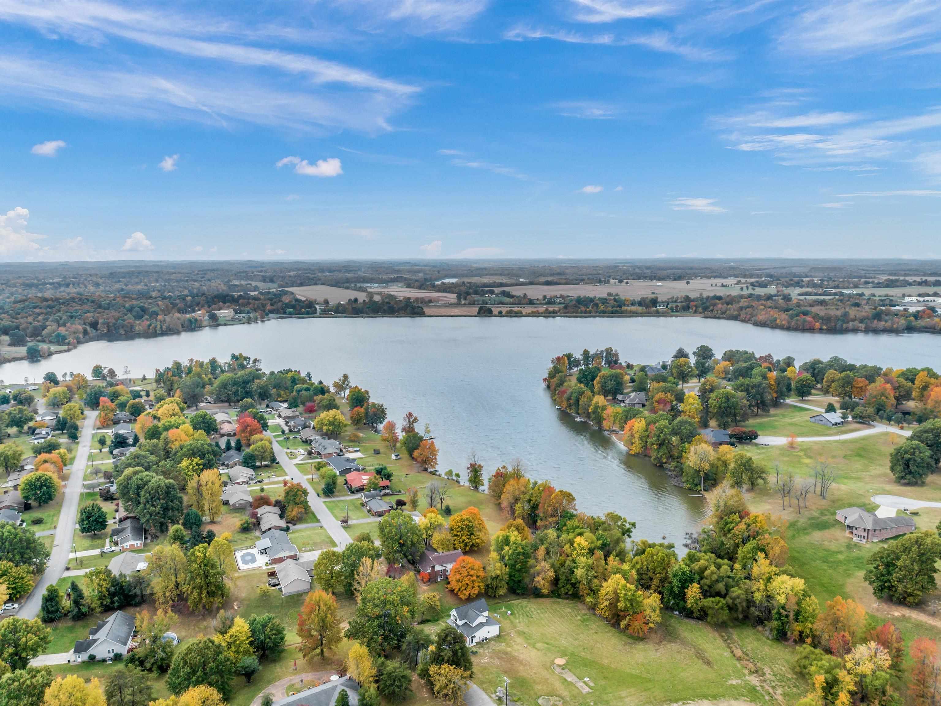 2003 Bayview Drive, Madisonville, Kentucky 42431, 4 Bedrooms Bedrooms, ,3 BathroomsBathrooms,Single Family Residence,For Sale,Bayview Drive,88300